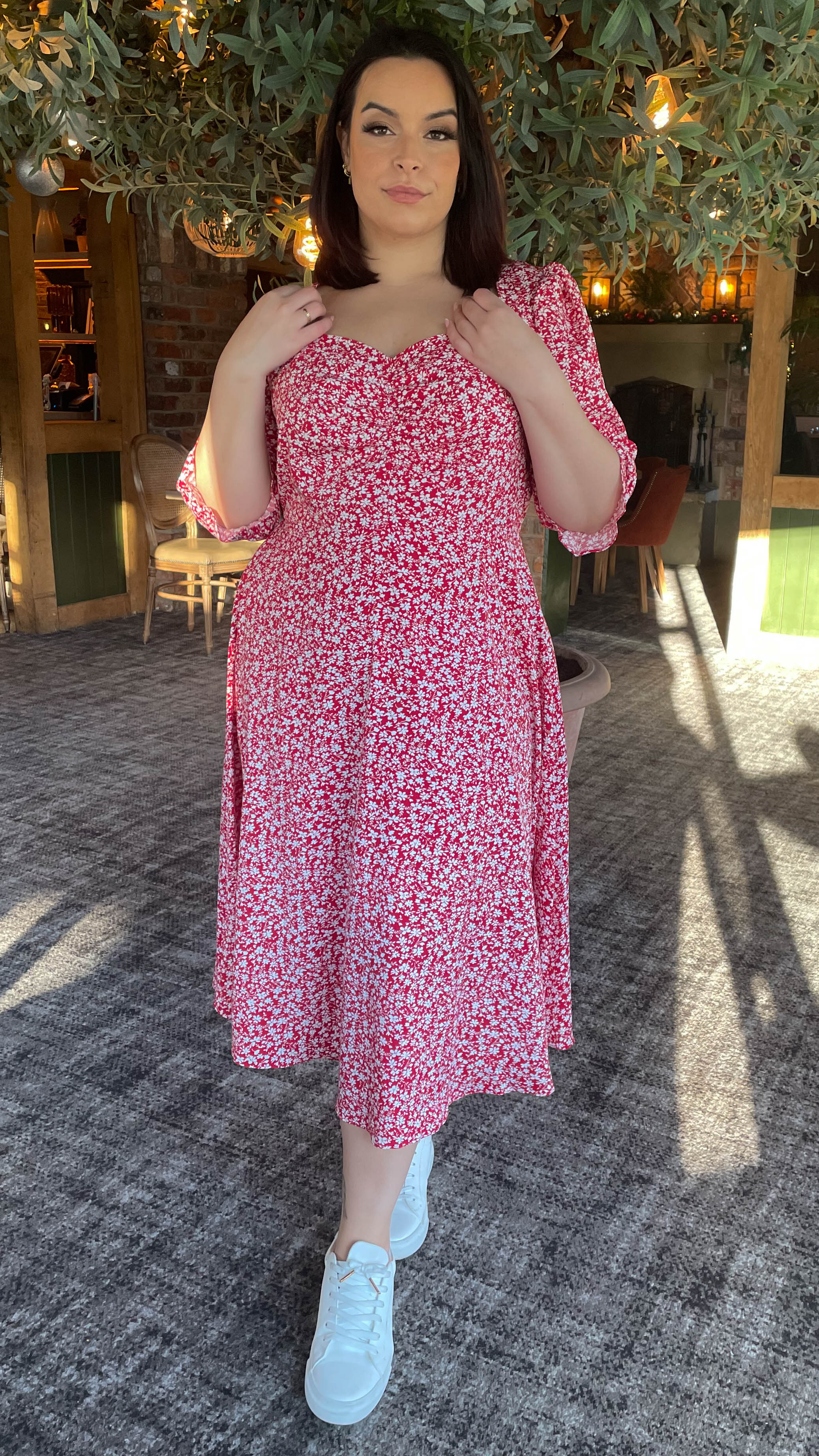 CurveWow Sweetheart Neck Midi Dress Red Floral - Image 6