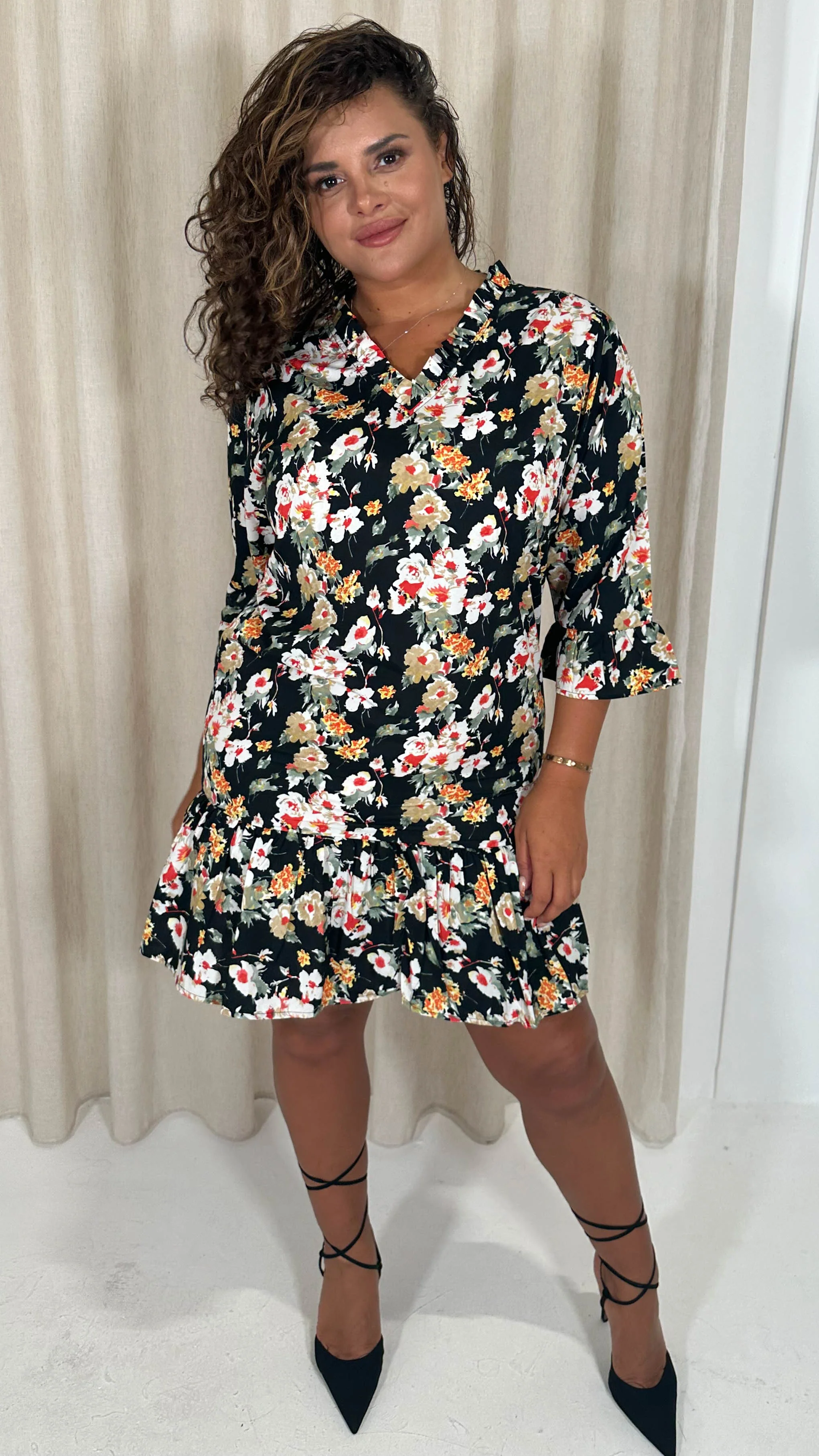 CurveWow Ruffle V Neck Smock Dress Black/Red Floral - Image 3