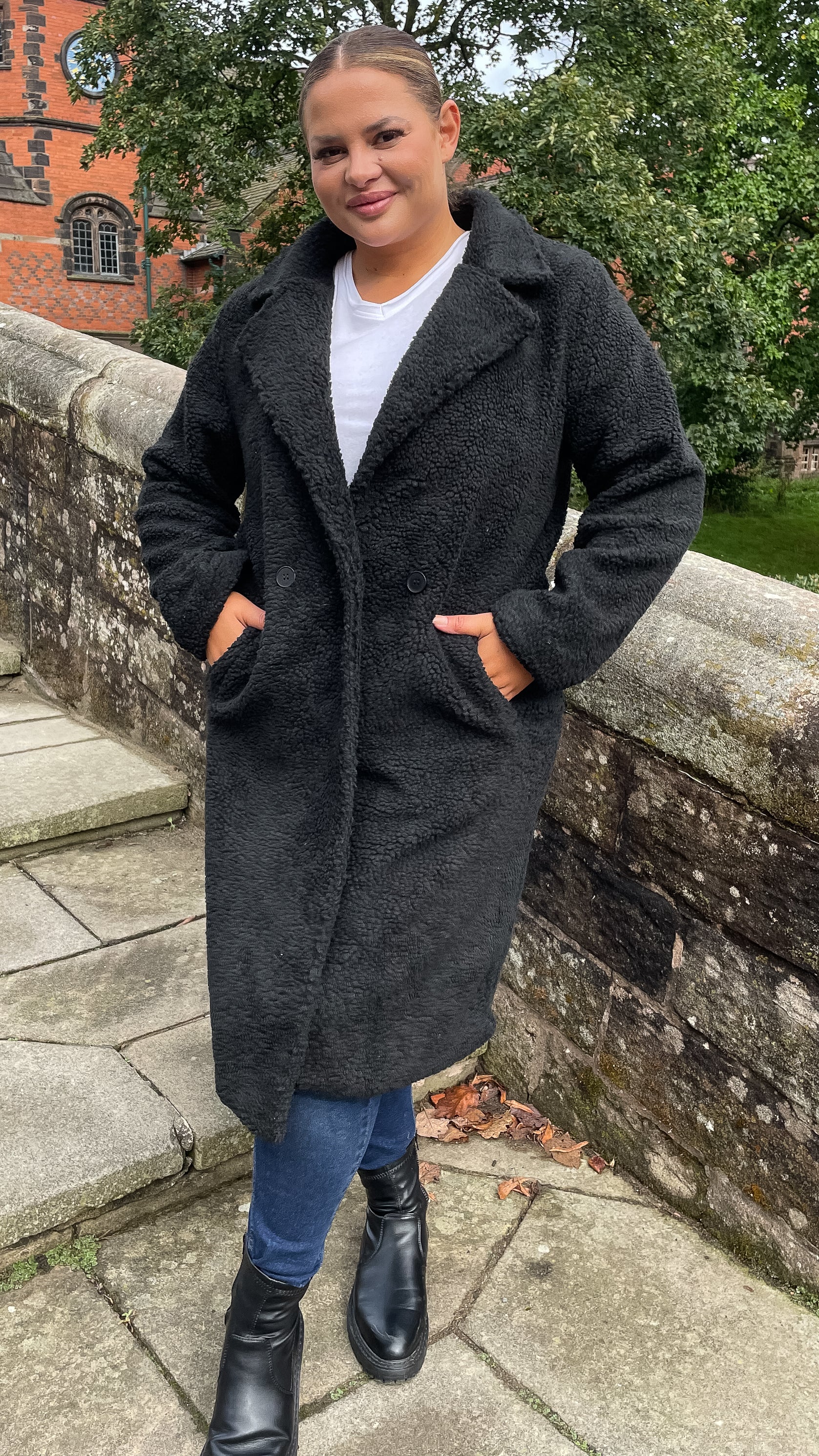 CurveWow Teddy Coat Black - Image 3