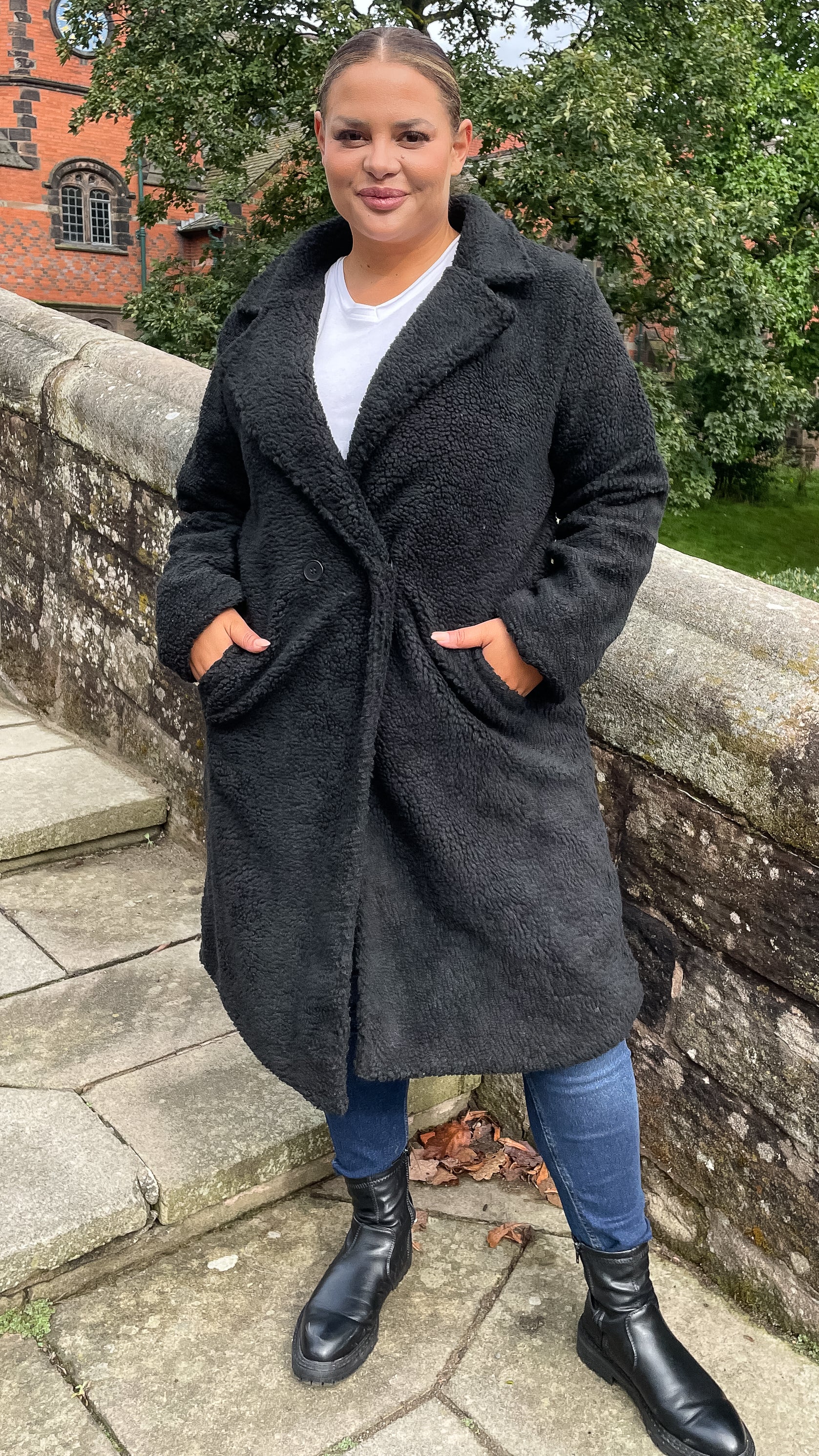 CurveWow Teddy Coat Black - Image 4