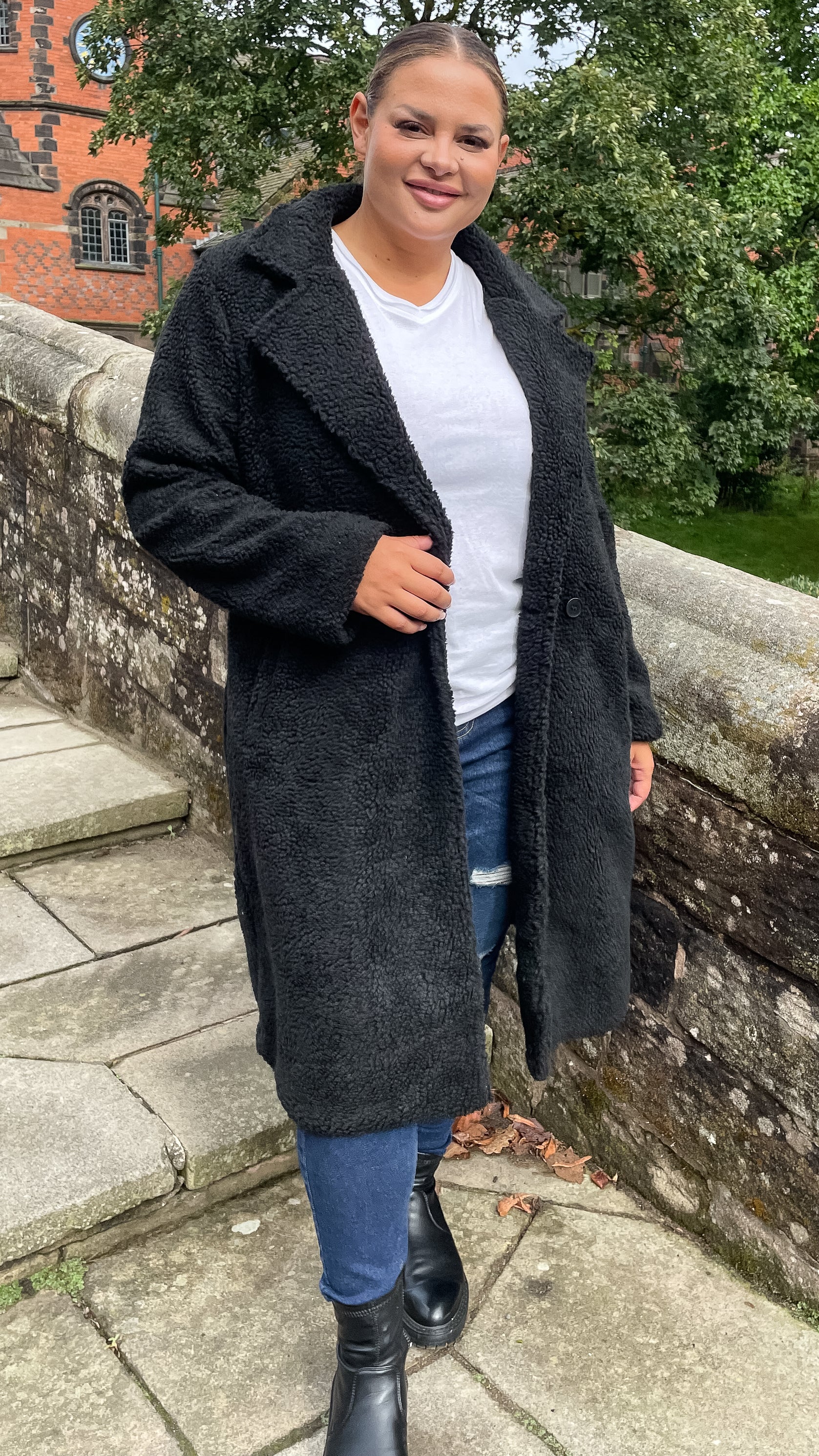 CurveWow Teddy Coat Black - Image 6