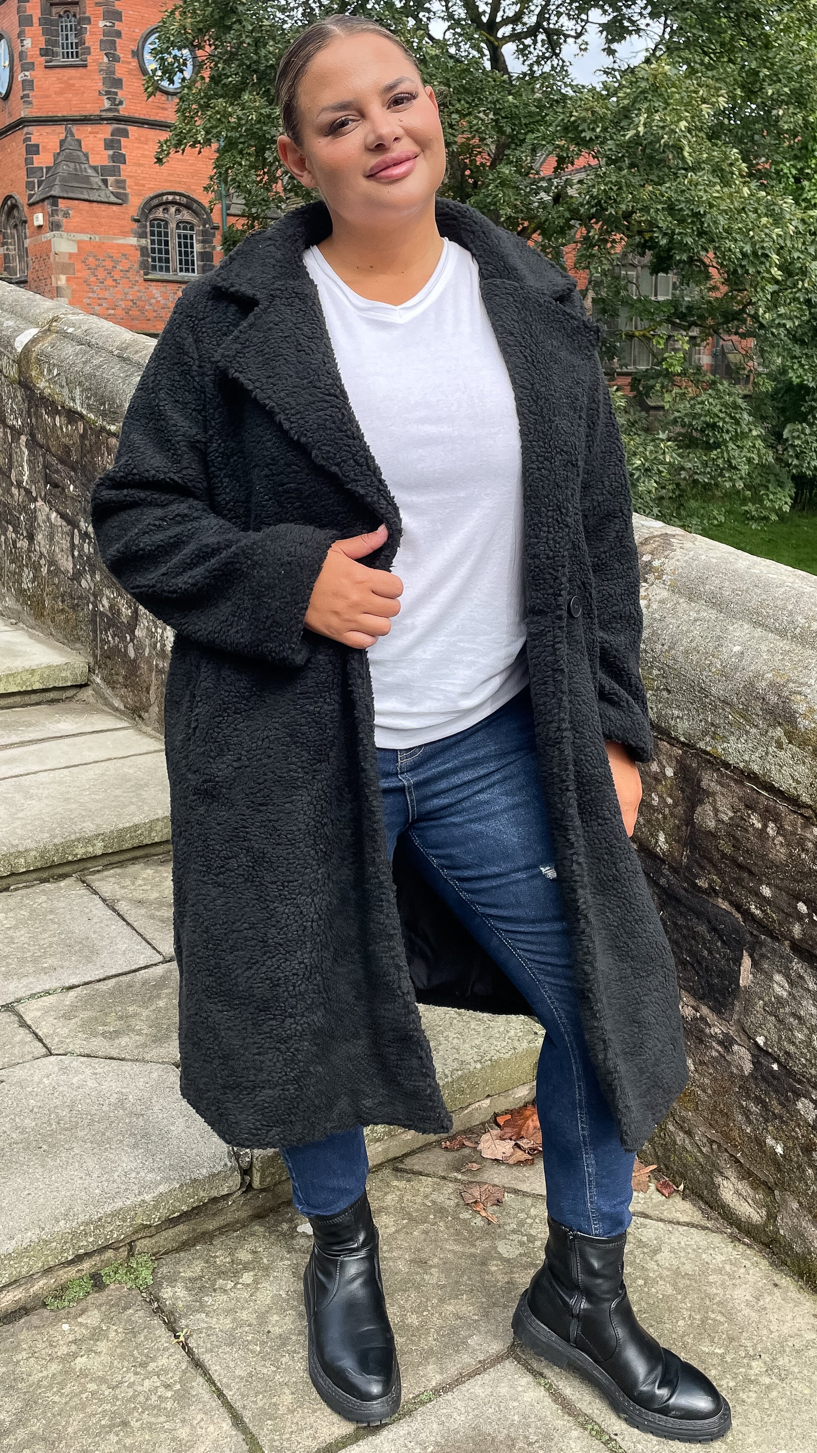 CurveWow Teddy Coat Black - Image 7