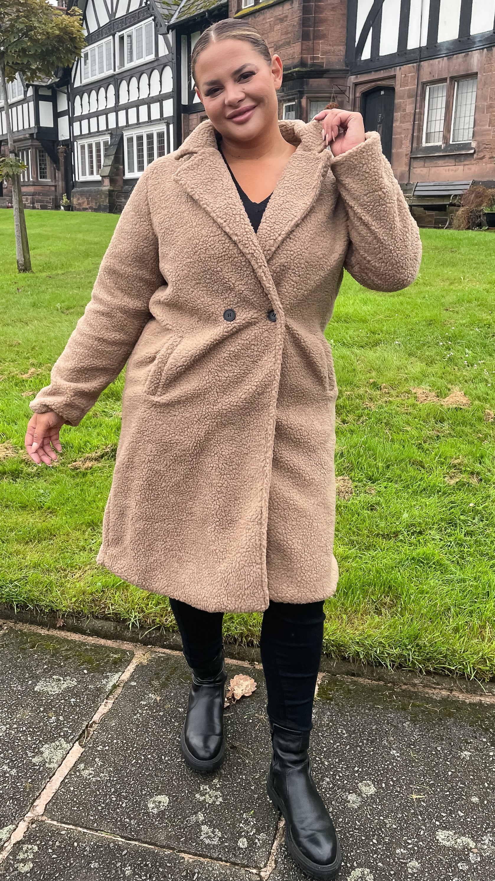 CurveWow Teddy Coat Dark Tan - Image 3