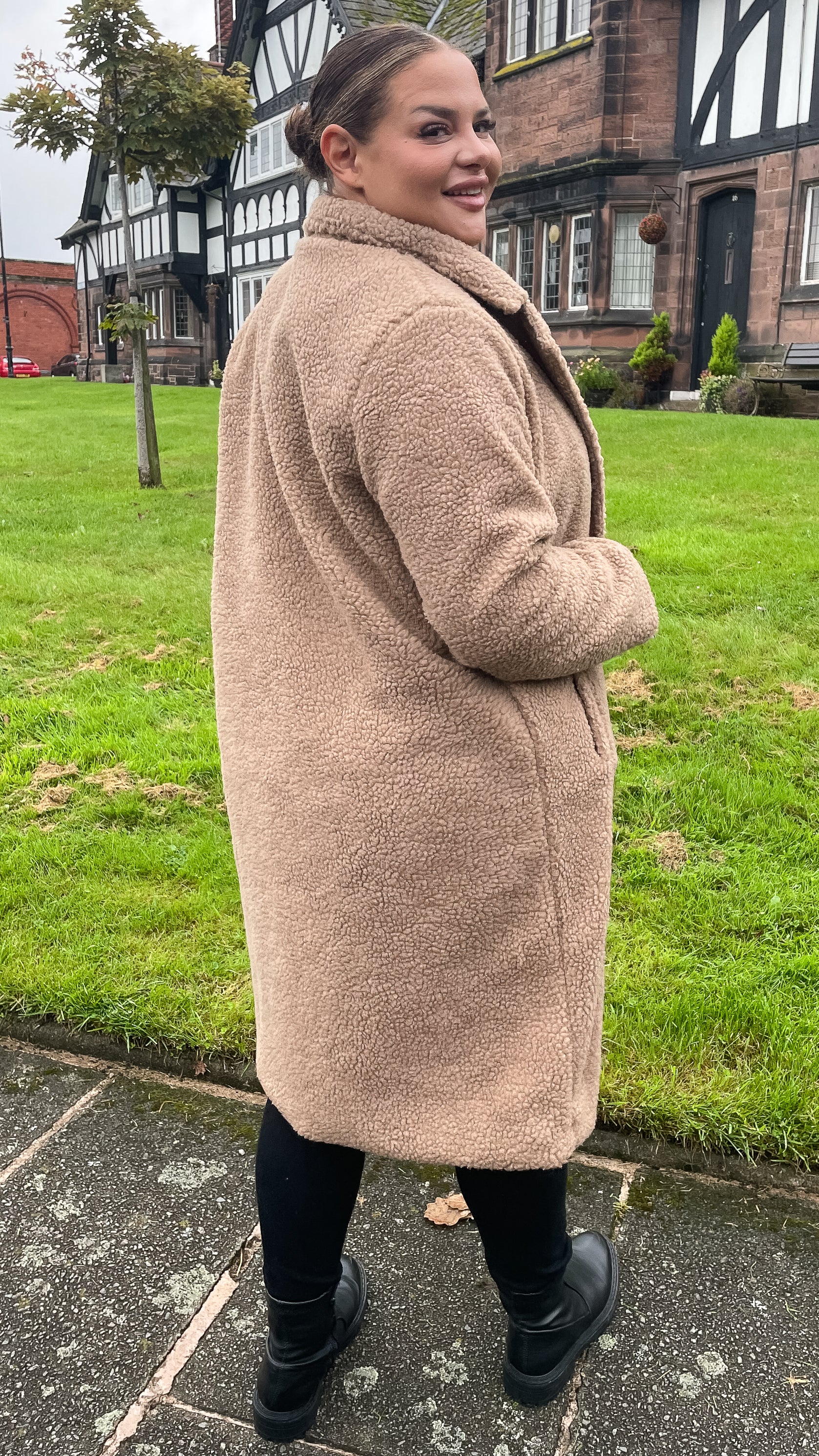 CurveWow Teddy Coat Dark Tan - Image 6
