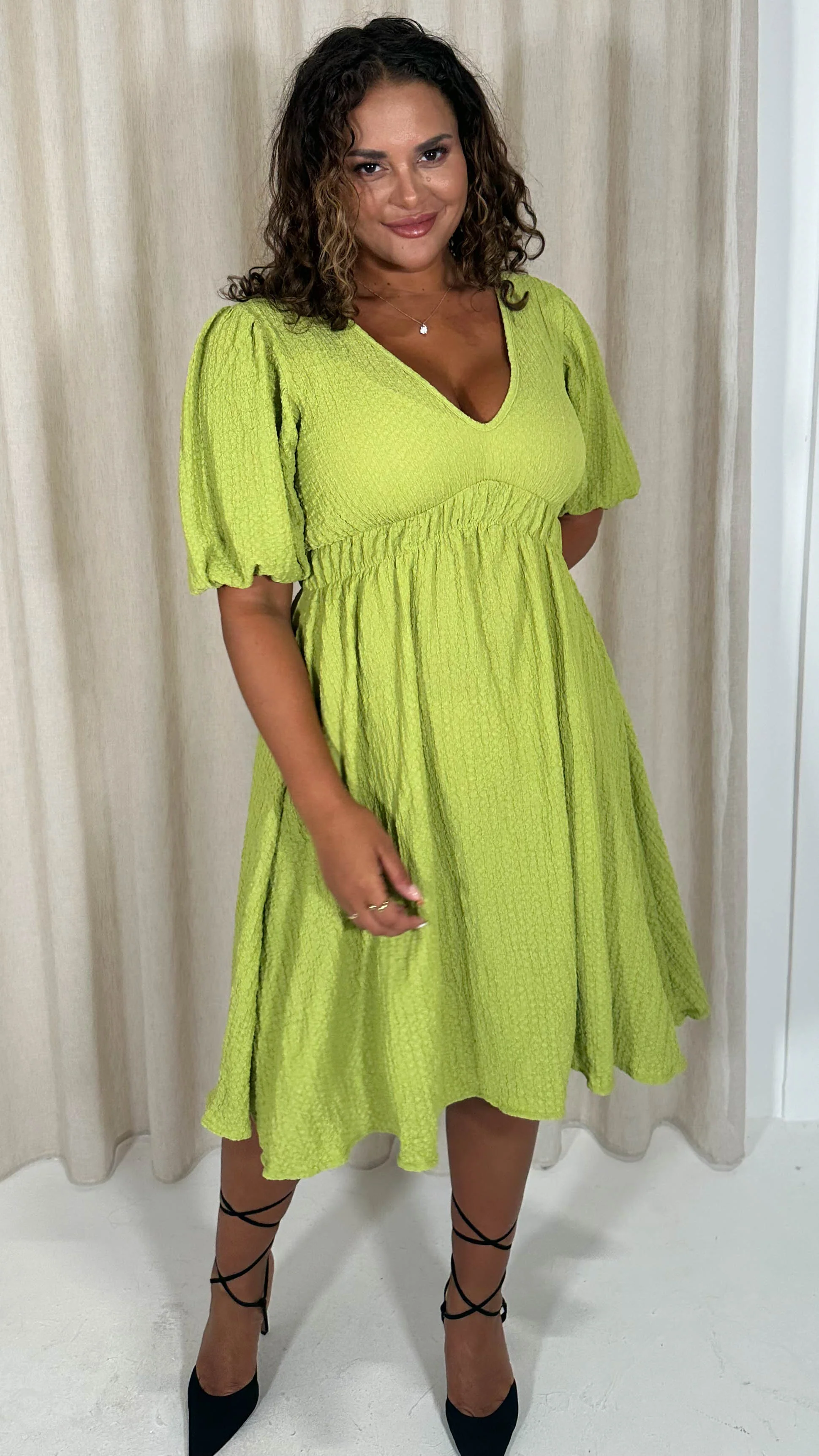 CurveWow Texture V Neck Midi Dress Lime - Image 4