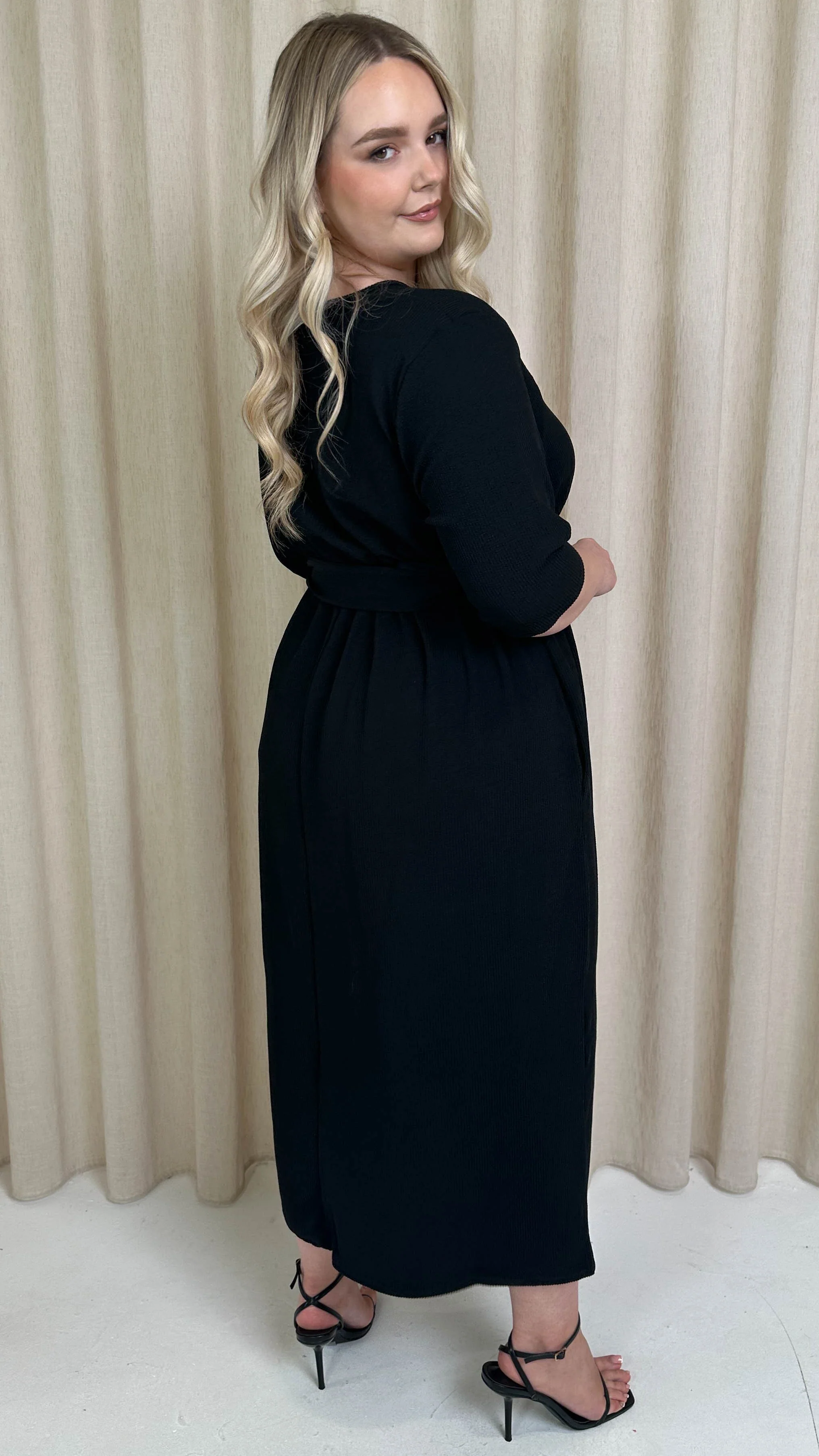 CurveWow Textured Belted Pocket Midi Dress Black - Image 8