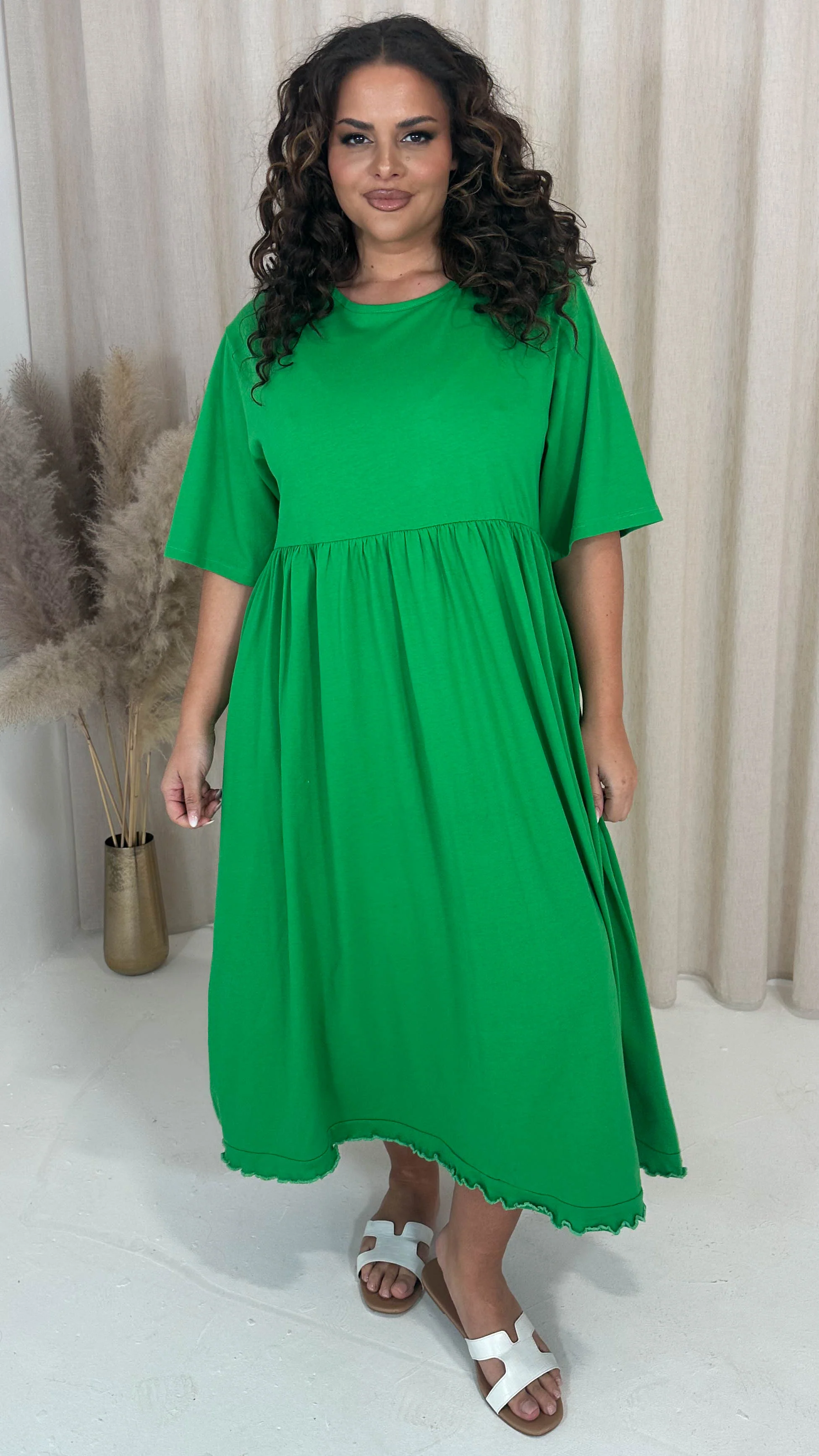 CurveWow Lettuce Hem Smock Midi Dress Green - Image 3
