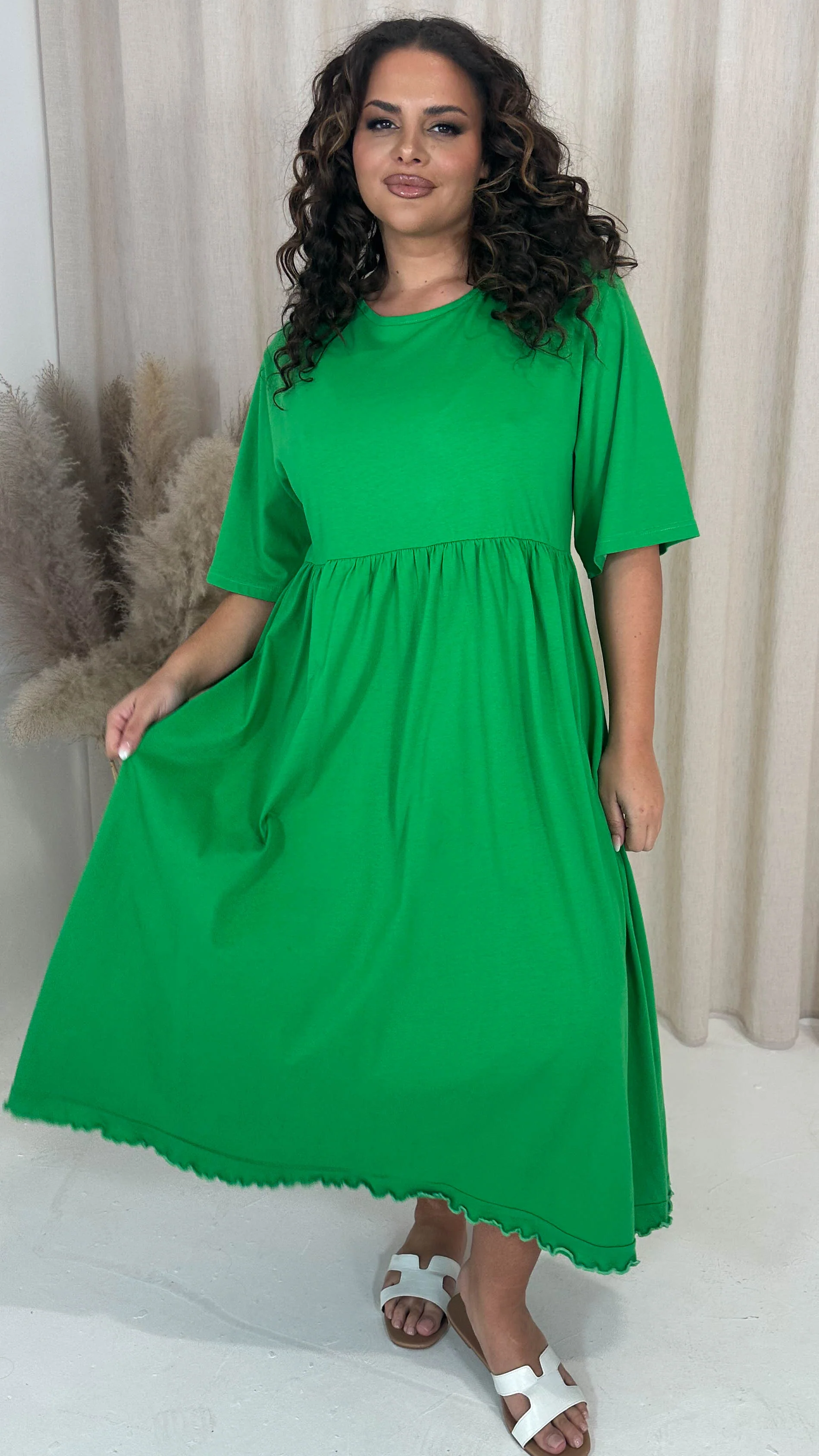 CurveWow Lettuce Hem Smock Midi Dress Green - Image 4