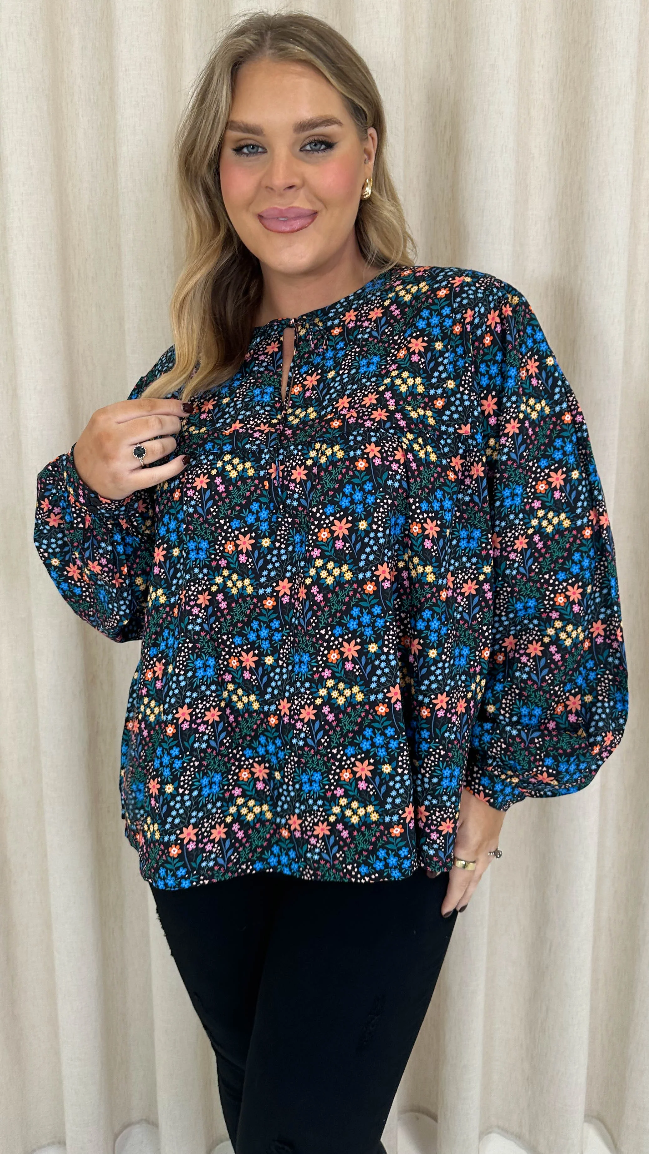 CurveWow Tie Neck Blouse Multi Floral - Image 4