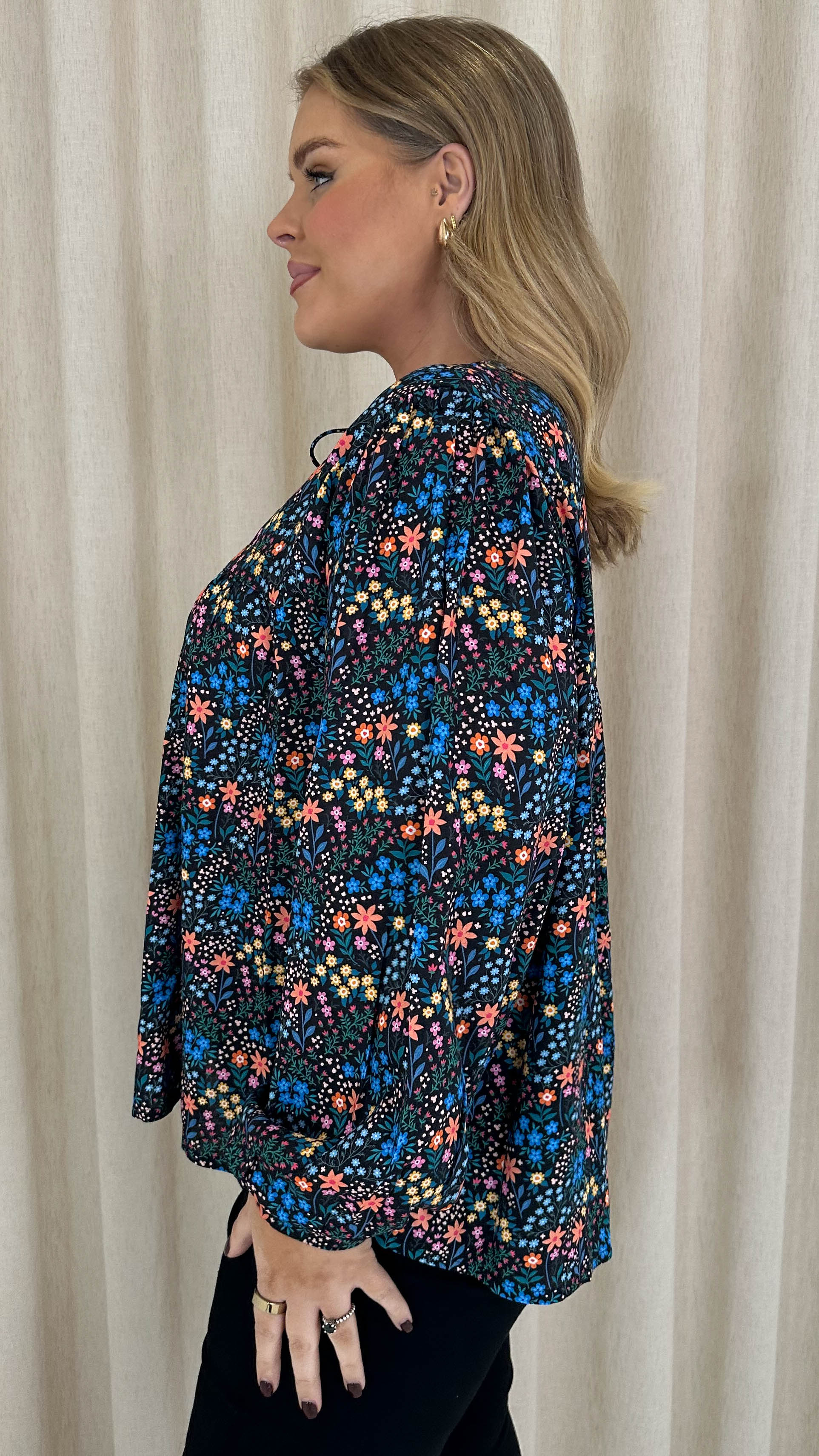 CurveWow Tie Neck Blouse Multi Floral - Image 5