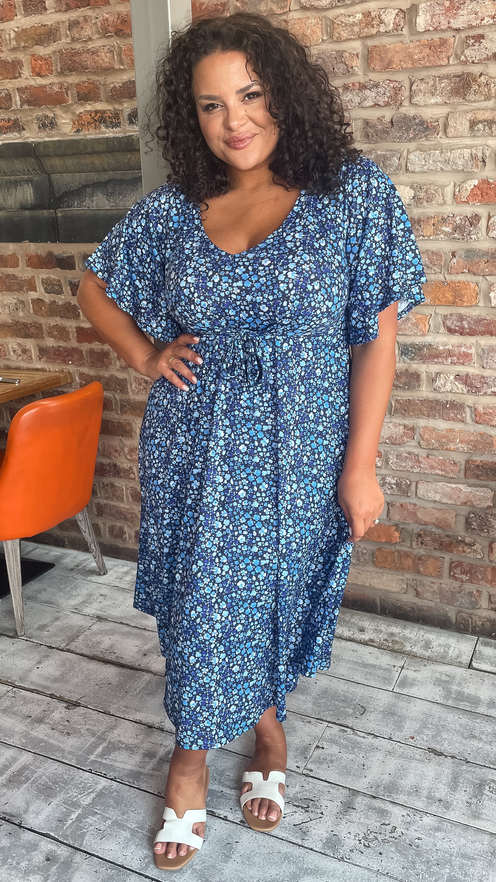 CurveWow Tie Waist Dress Navy Blue Floral - Image 5