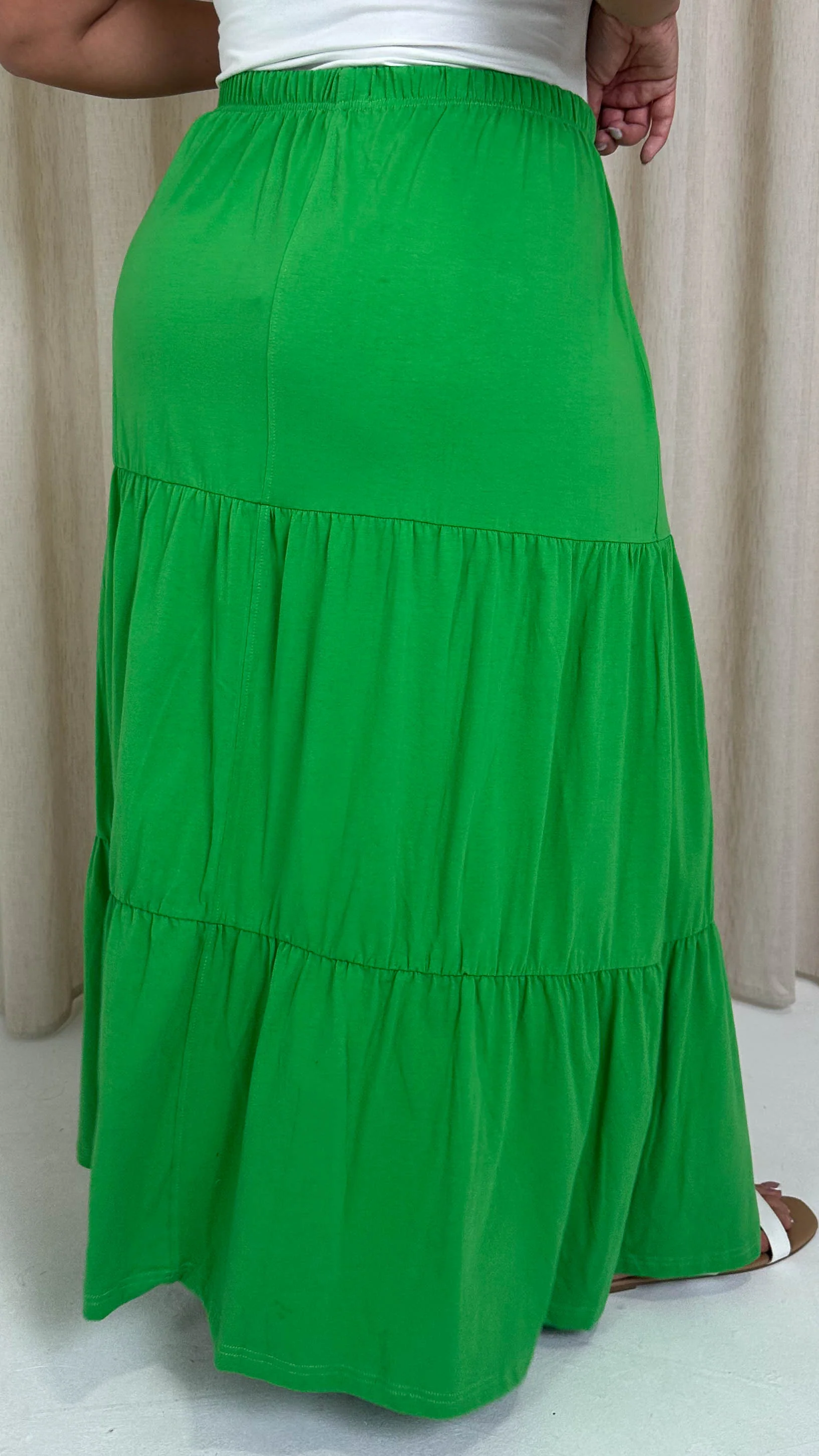 CurveWow Tiered Maxi Skirt Green - Image 7