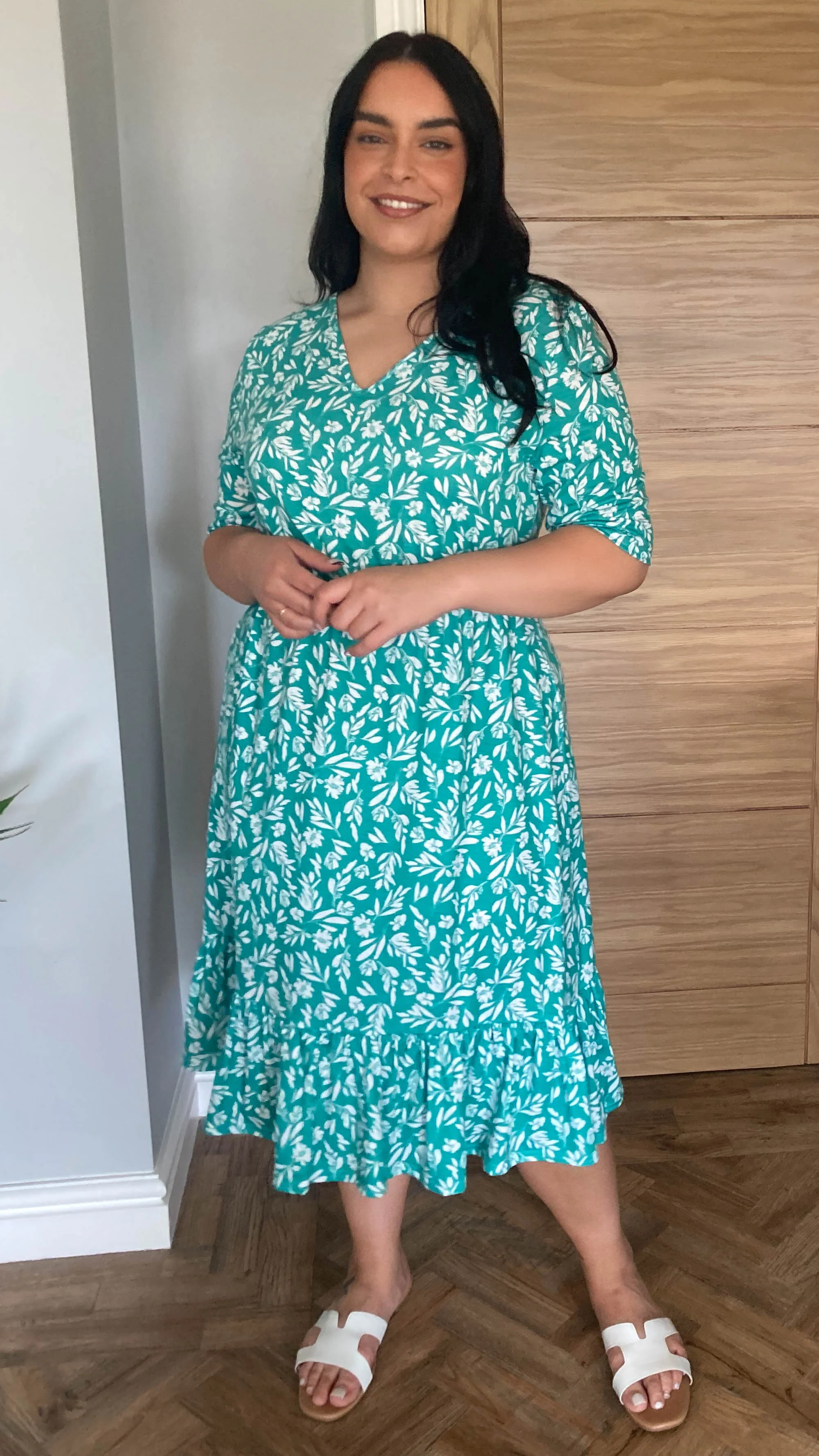 CurveWow Green Floral Tiered Smock Dress - Image 2