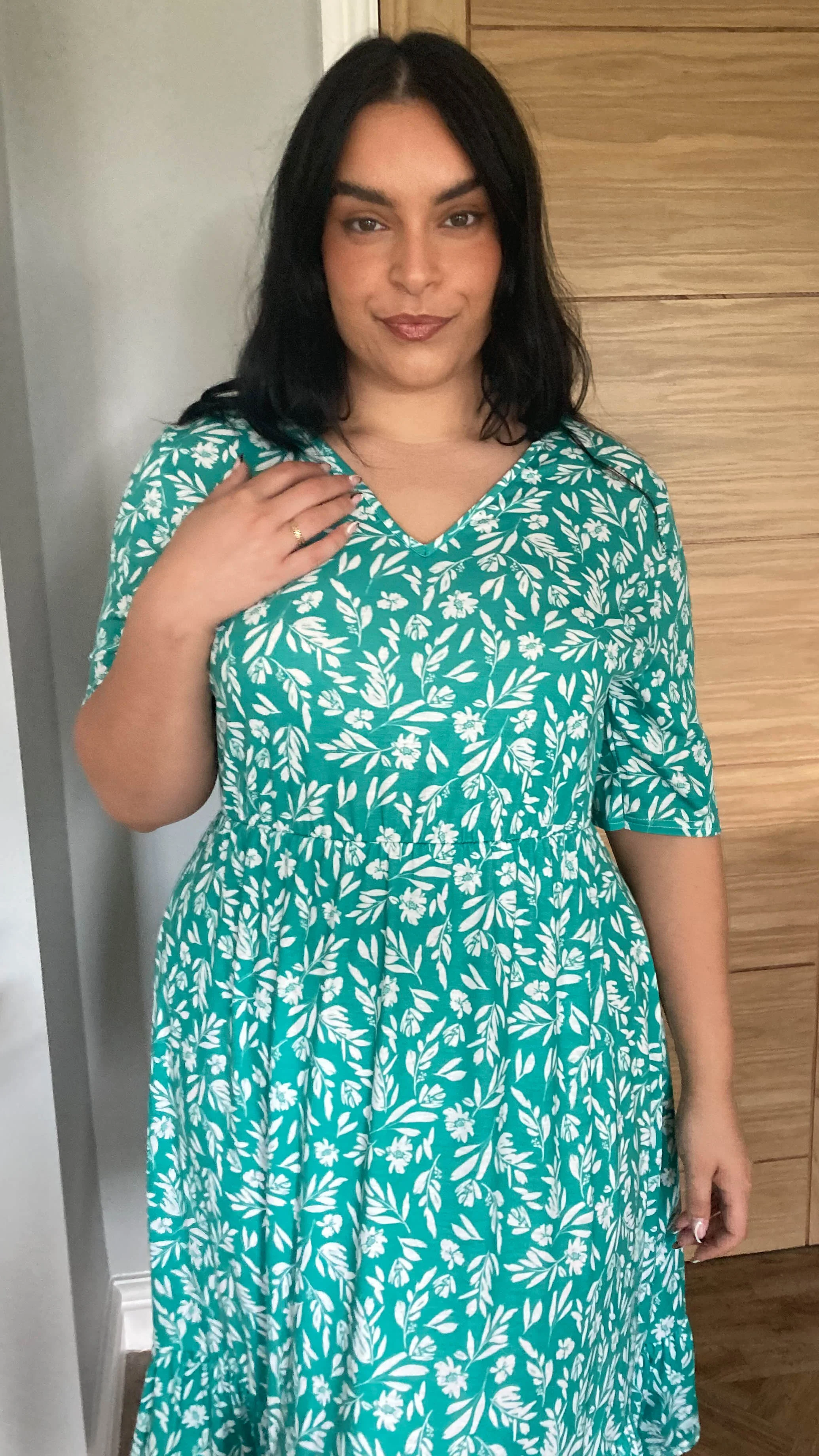 CurveWow Green Floral Tiered Smock Dress - Image 8