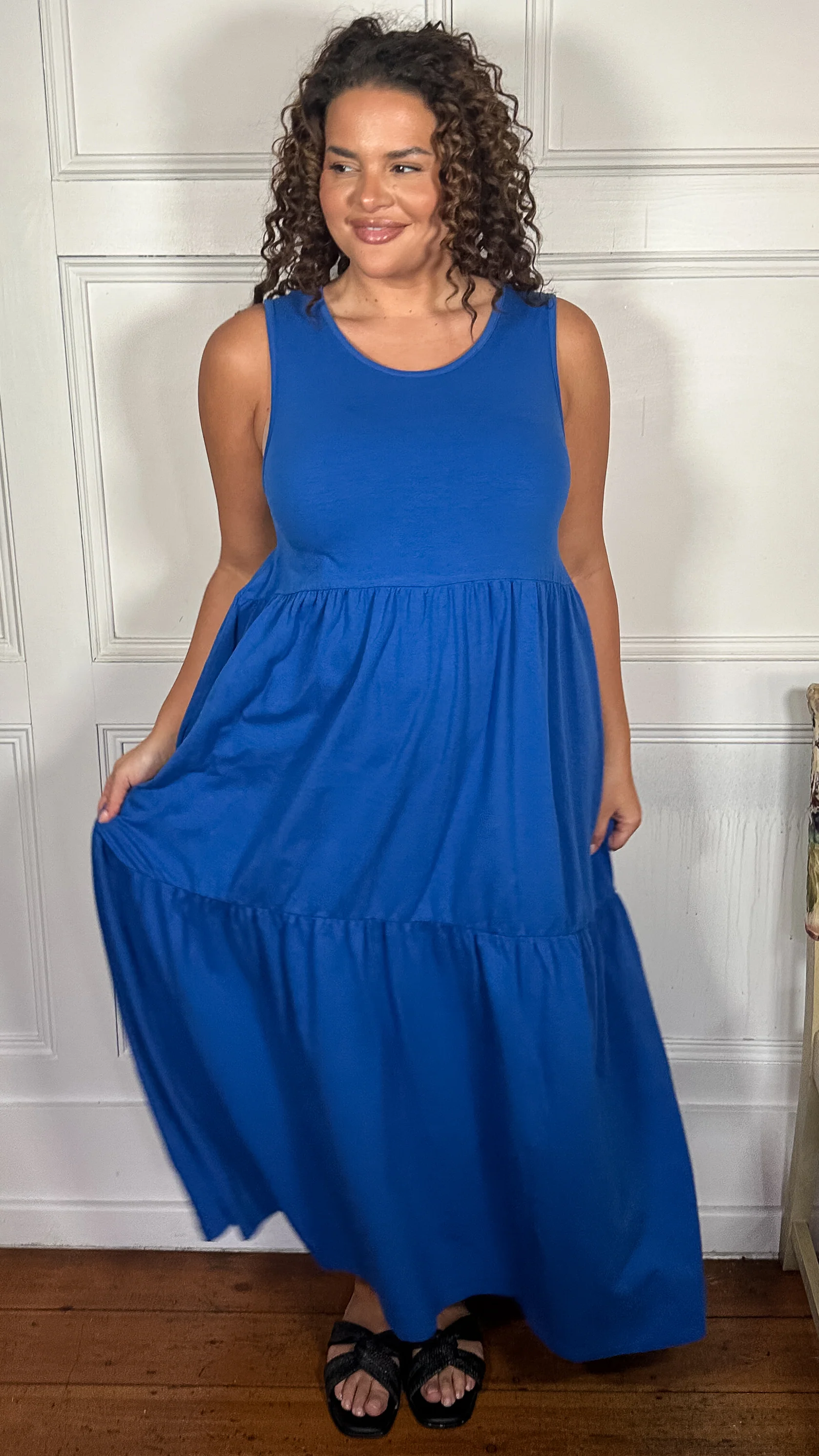 CurveWow Tiered Maxi Dress Navy - Image 2