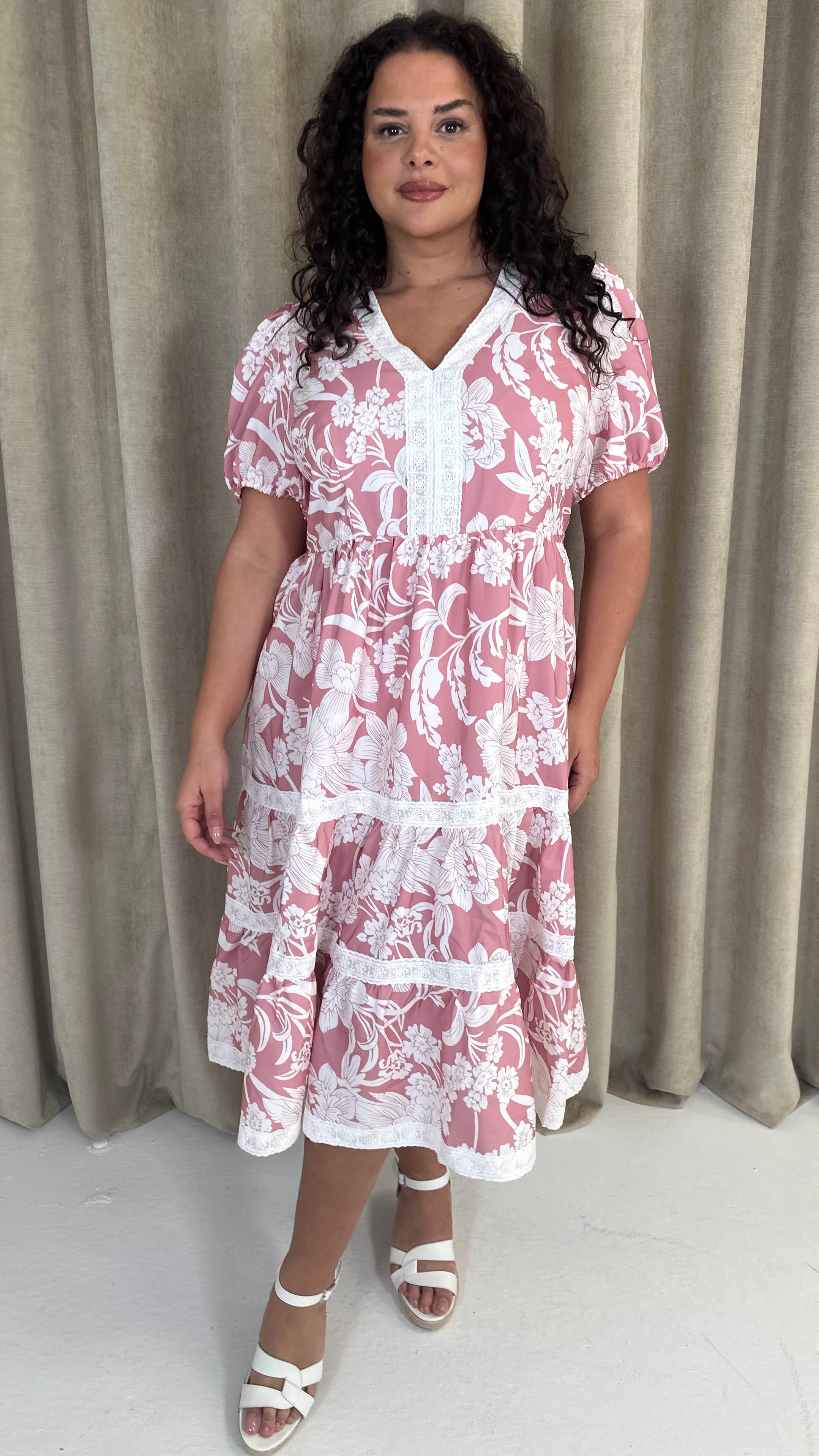 CurveWow Tiered Print Midi Dress Pink Floral - Image 6