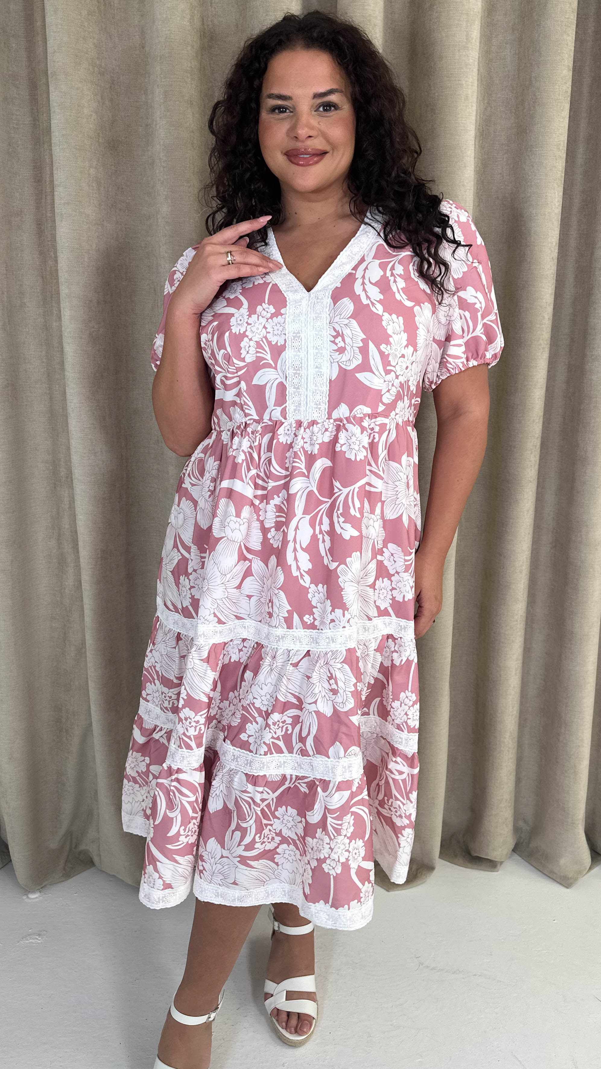 CurveWow Tiered Print Midi Dress Pink Floral - Image 7