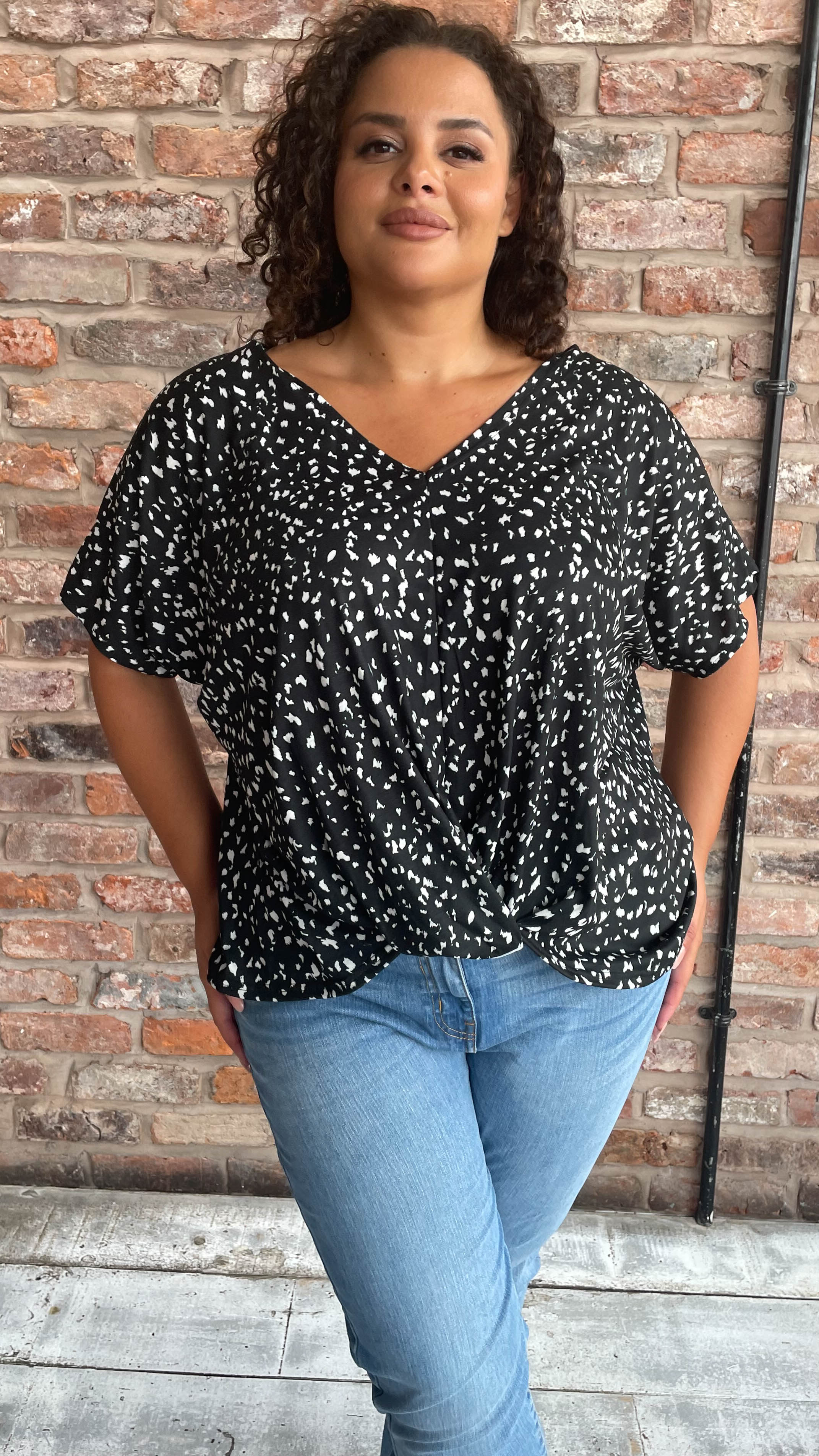 CurveWow Twist Hem T-Shirt Black Animal - Image 4