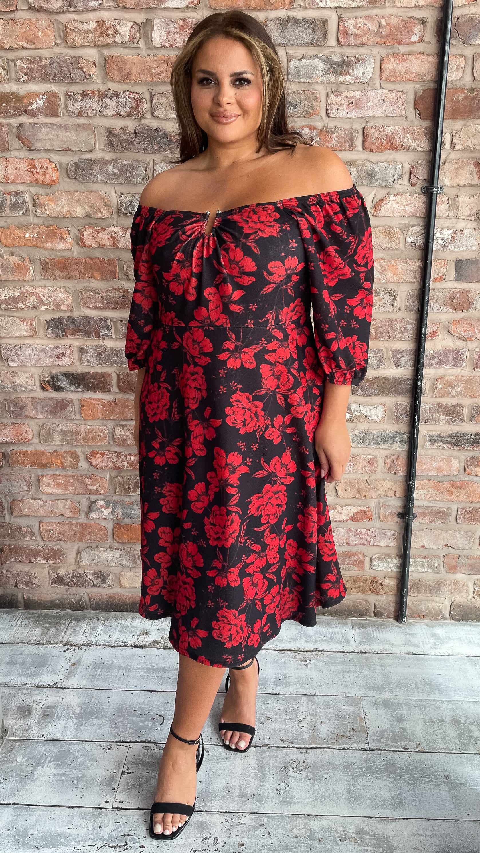 CurveWow Ubar Midi Dress Red Rose Print - Image 6