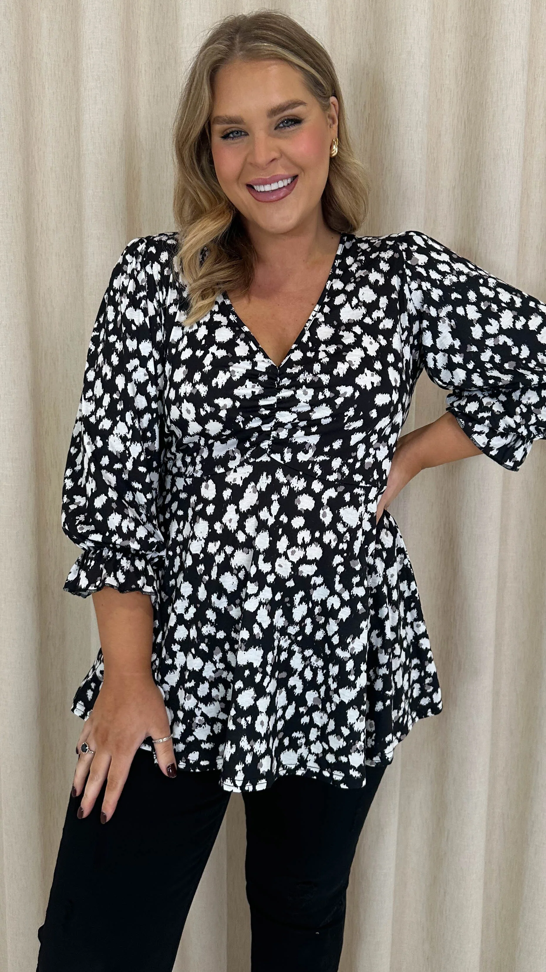 CurveWow V Neck Peplum Top Mono Animal Print - Image 2