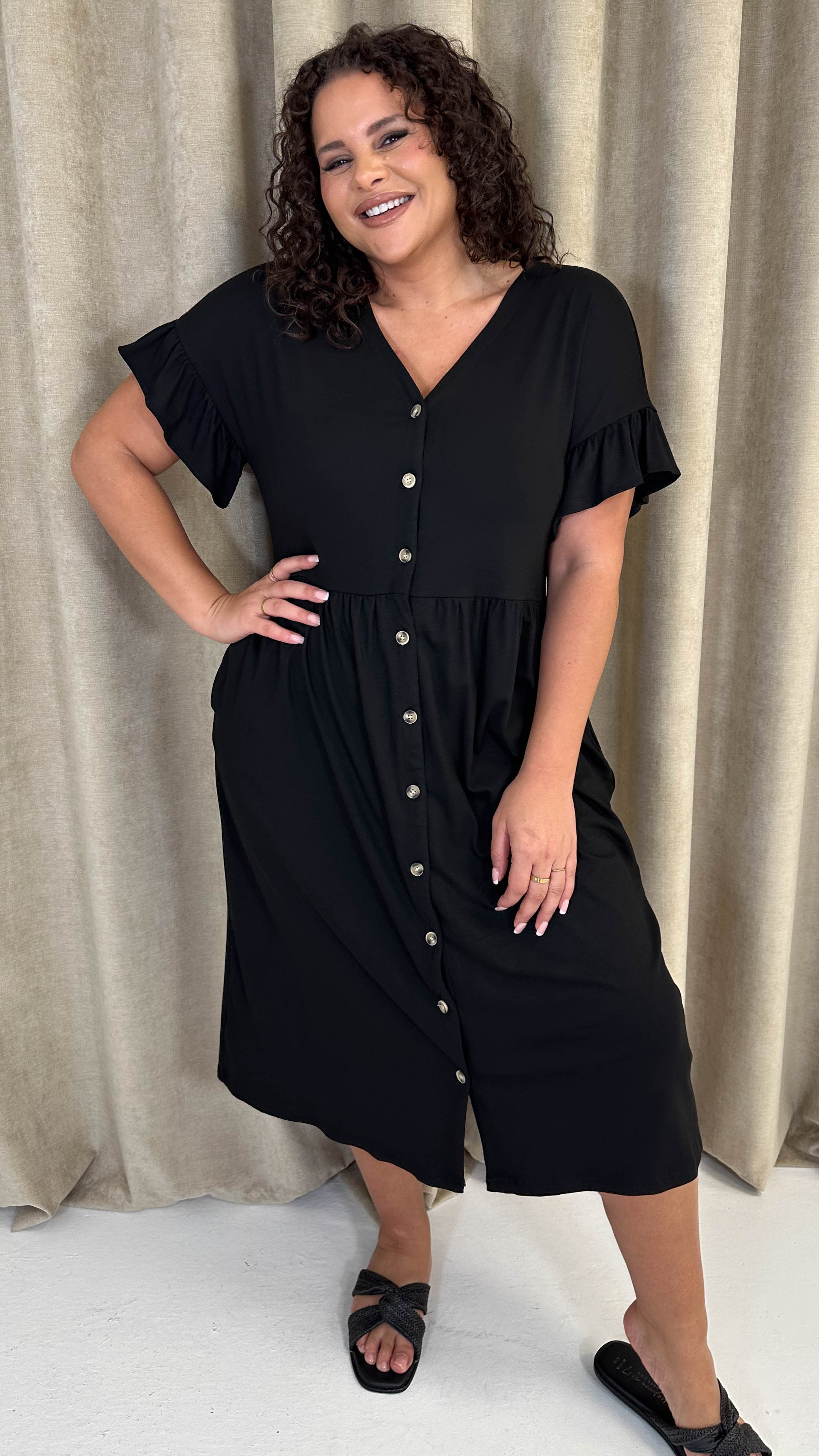 CurveWow Frill Sleeve Button Front Dress Black - Image 4