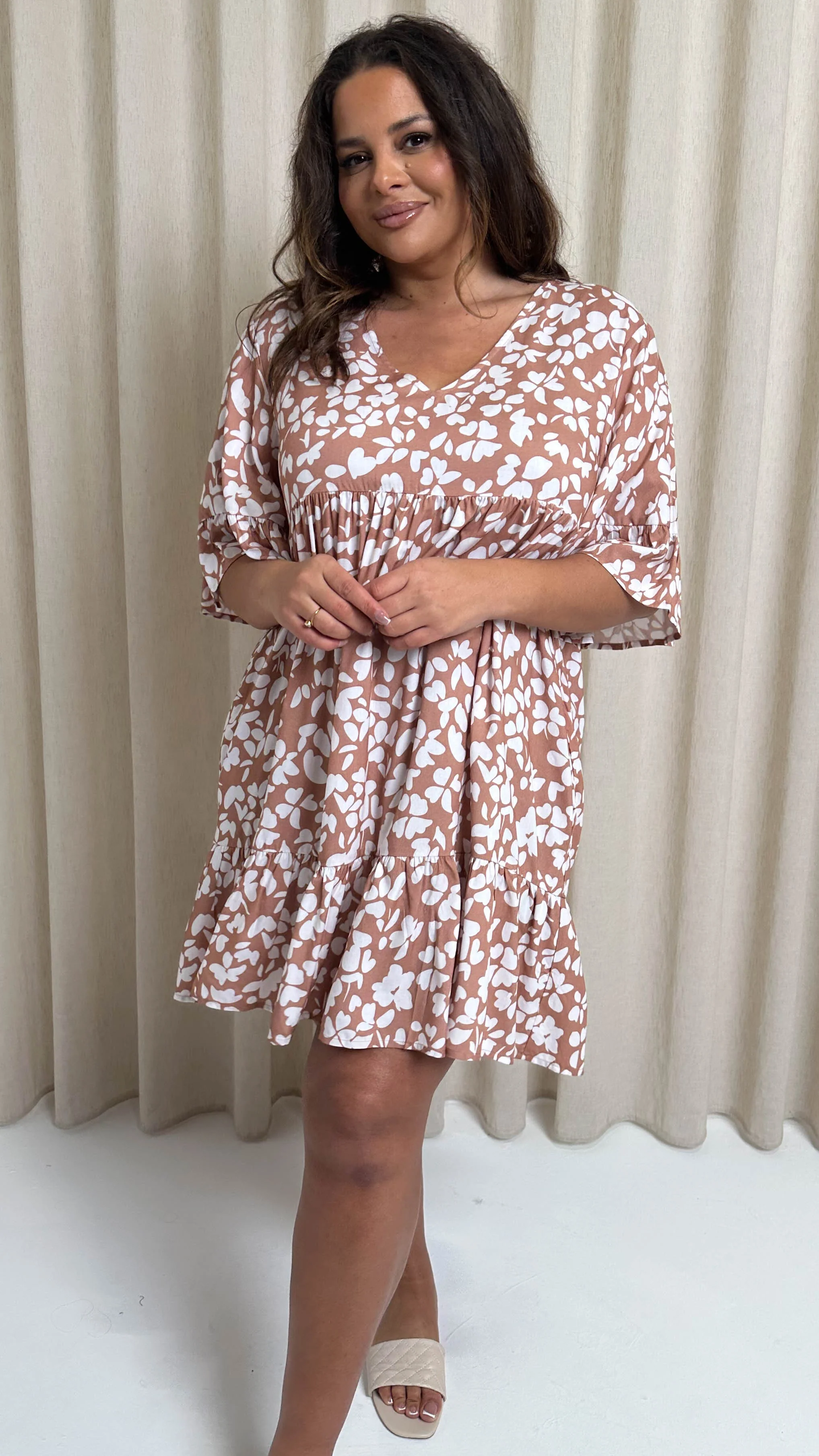 CurveWow V Neck Frill Sleeve Smock Dress Taupe Floral - Image 5