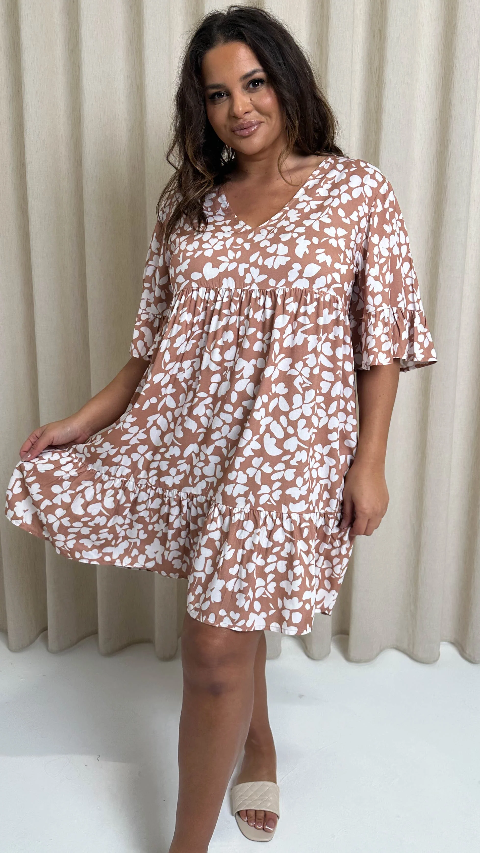 CurveWow V Neck Frill Sleeve Smock Dress Taupe Floral - Image 6