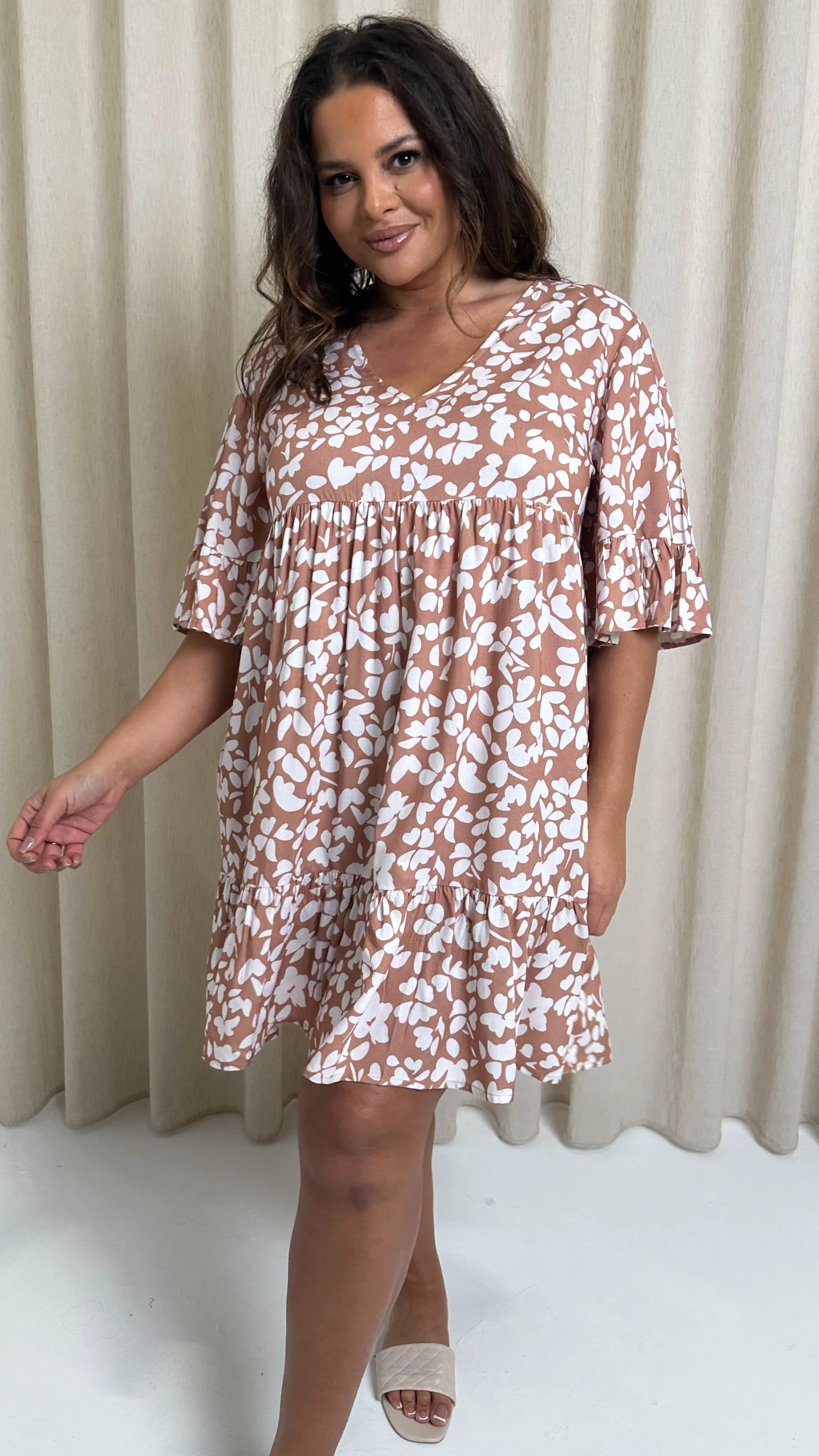 CurveWow V Neck Frill Sleeve Smock Dress Taupe Floral - Image 7