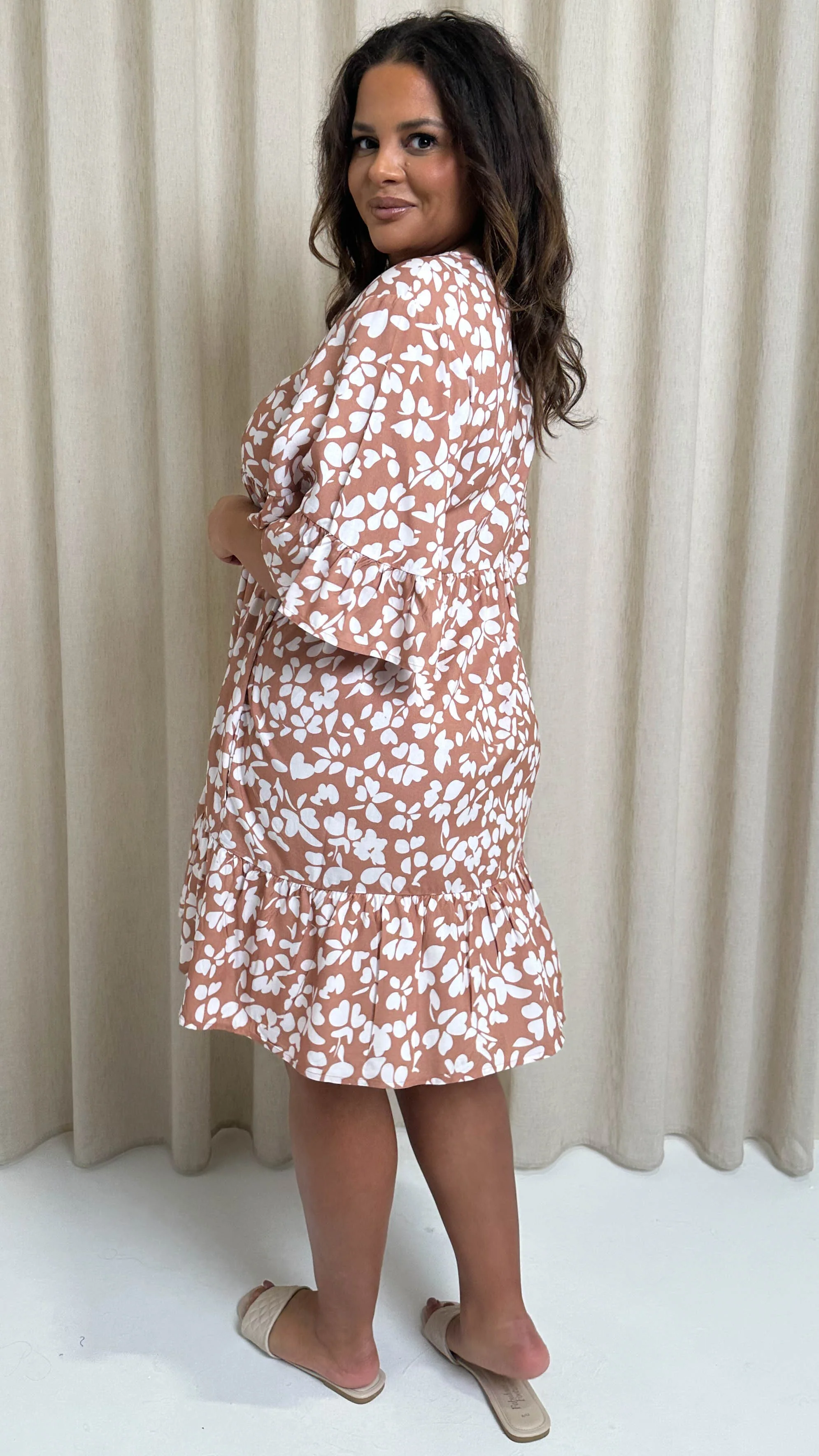 CurveWow V Neck Frill Sleeve Smock Dress Taupe Floral - Image 8