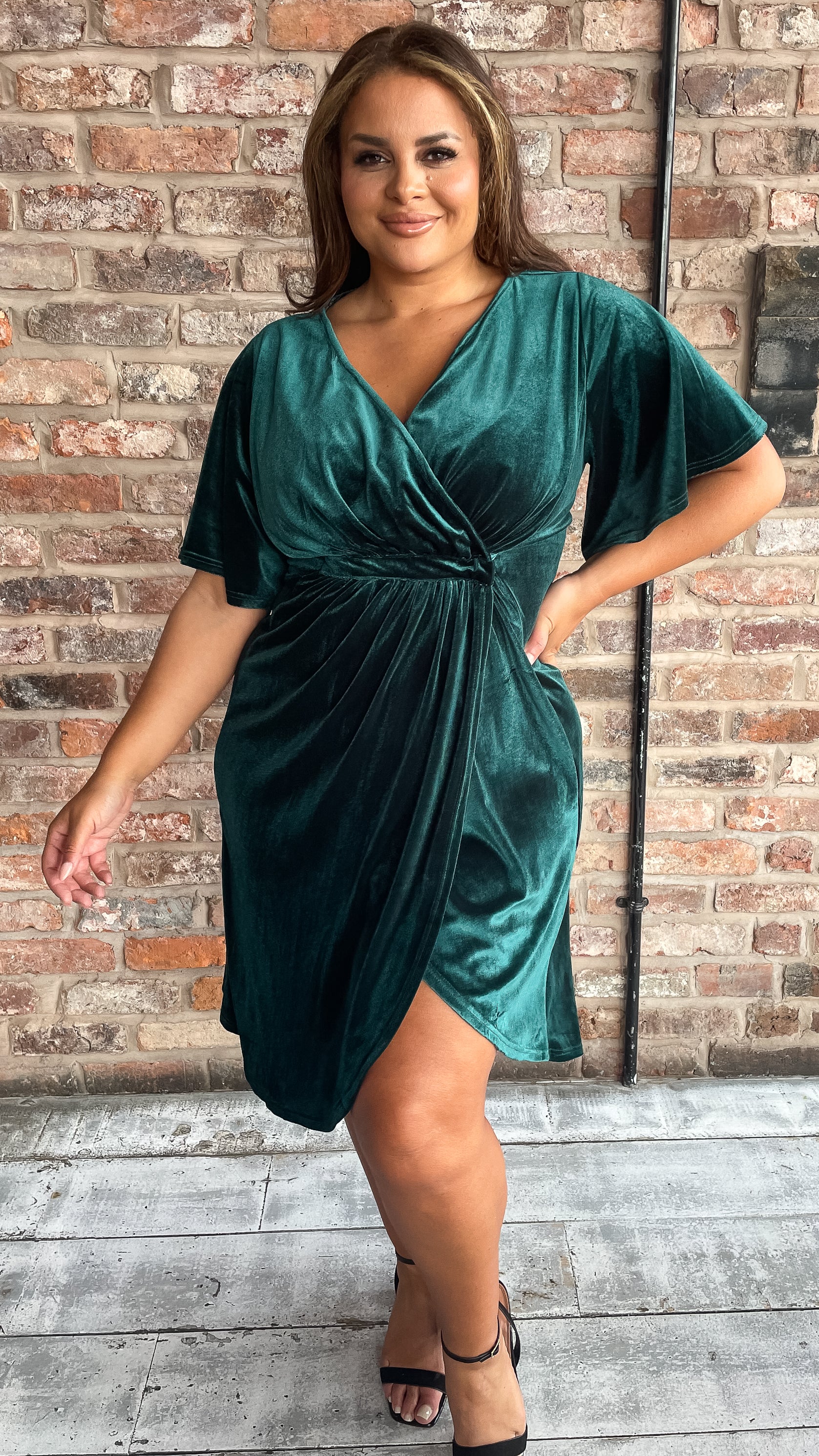 CurveWow Velour Angel Sleeve Wrap Dress Green - Image 4