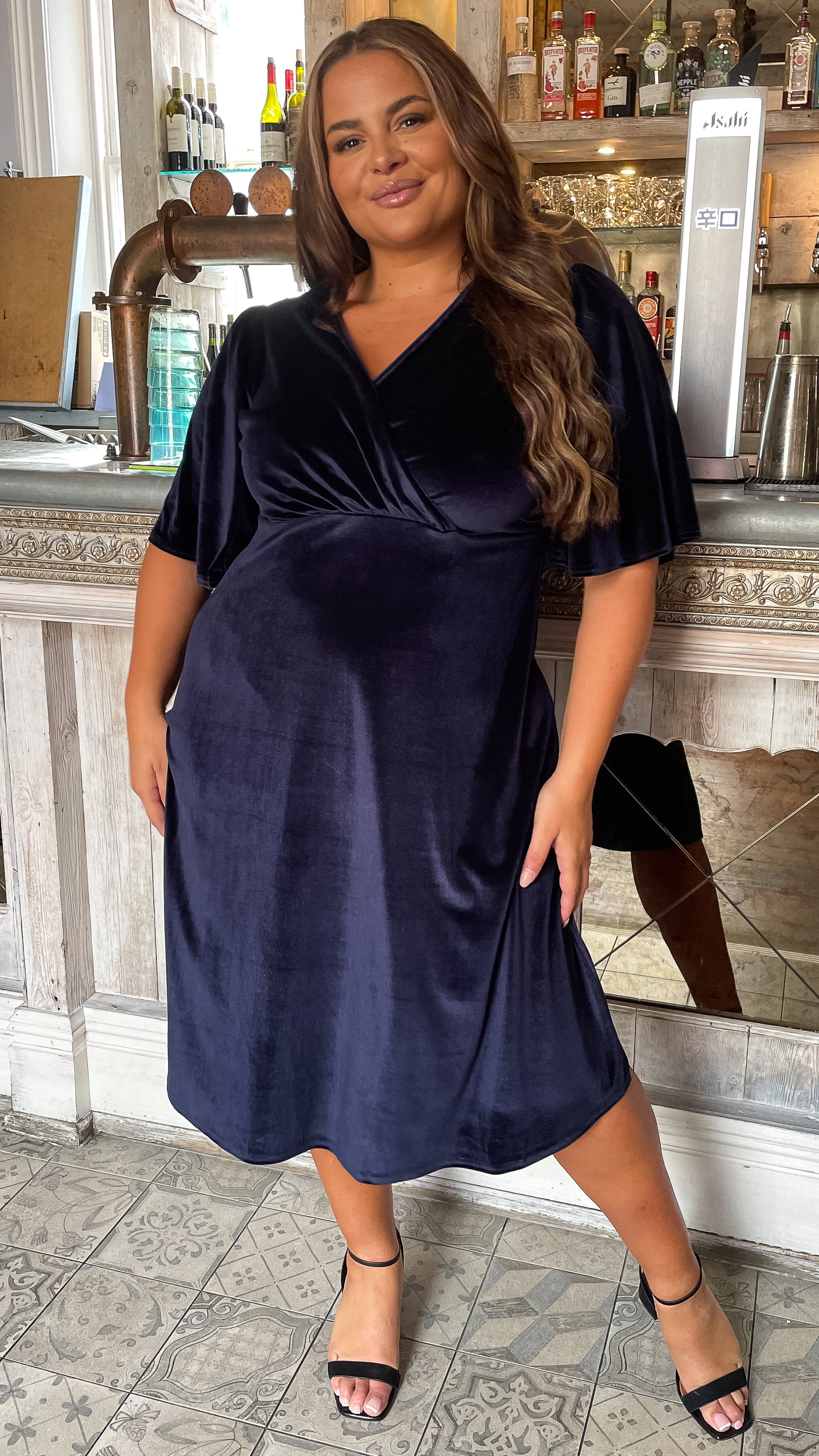 CurveWow Velvet Wrap Dress Navy - Image 5