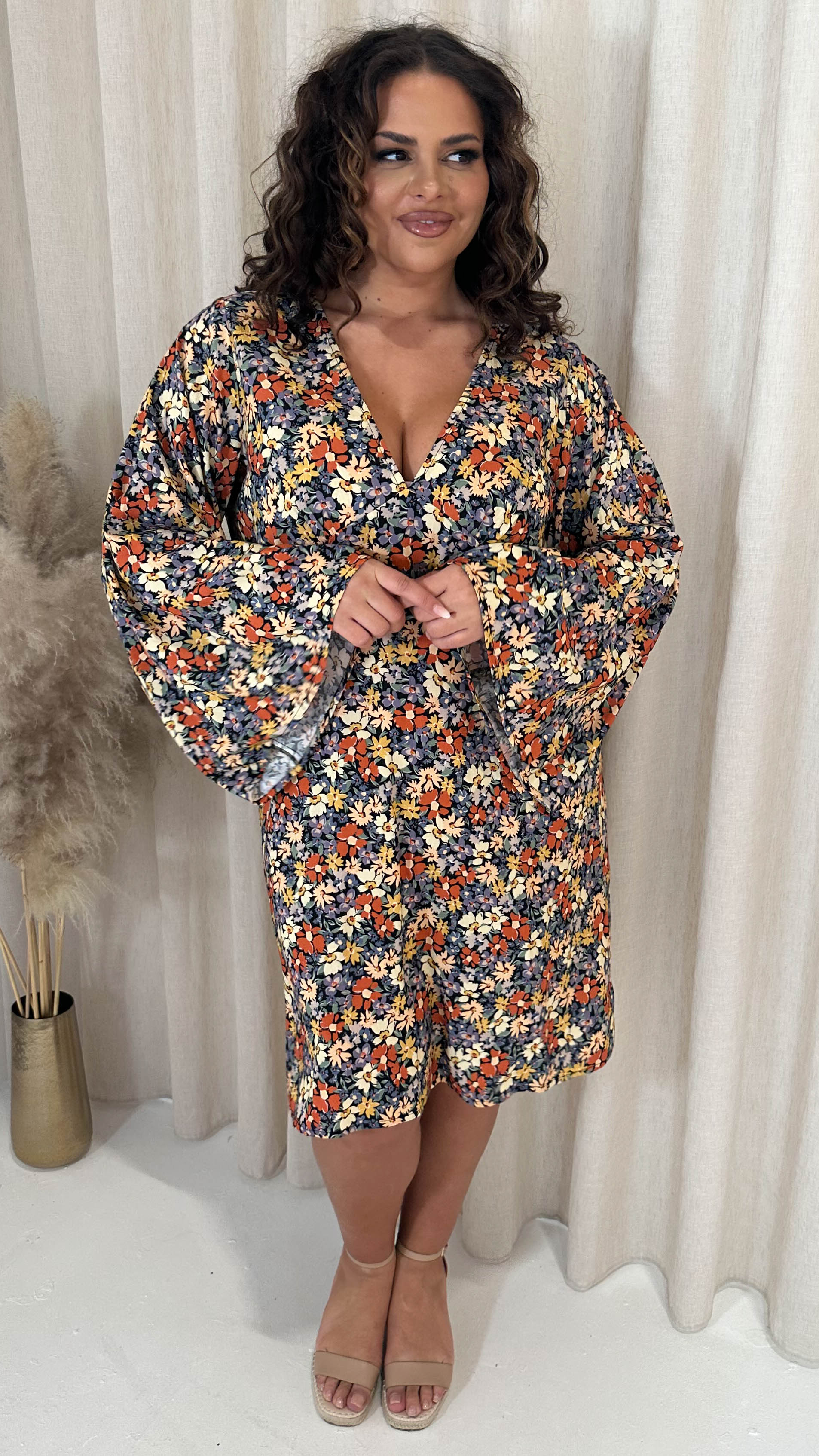 CurveWow V Neck Long Angel Sleeve Mini Dress Rust Floral - Image 7