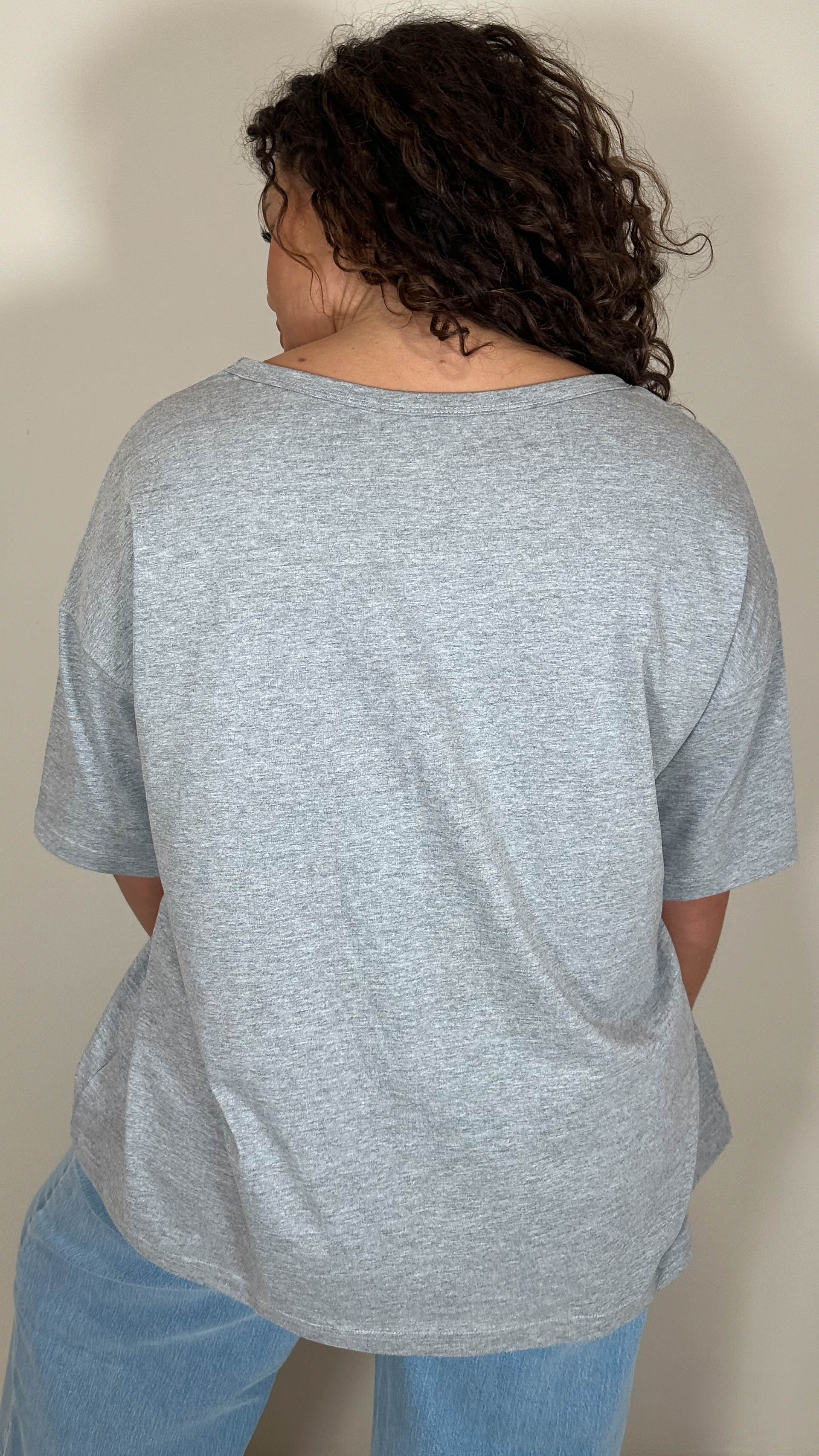CurveWow Oversized V Neck Basic T-Shirt Grey - Image 4