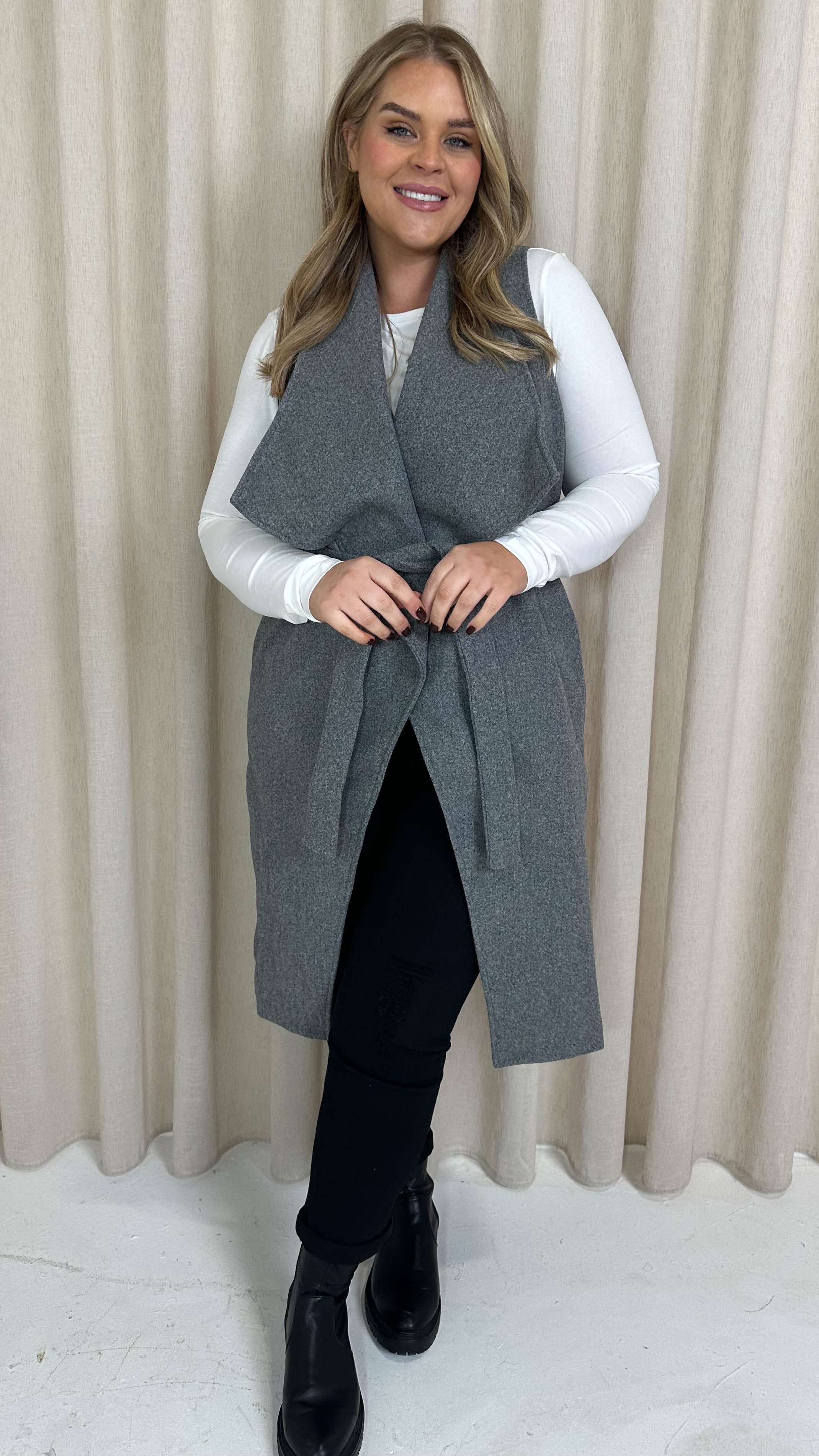 CurveWow Waterfall Gilet Light Grey - Image 4