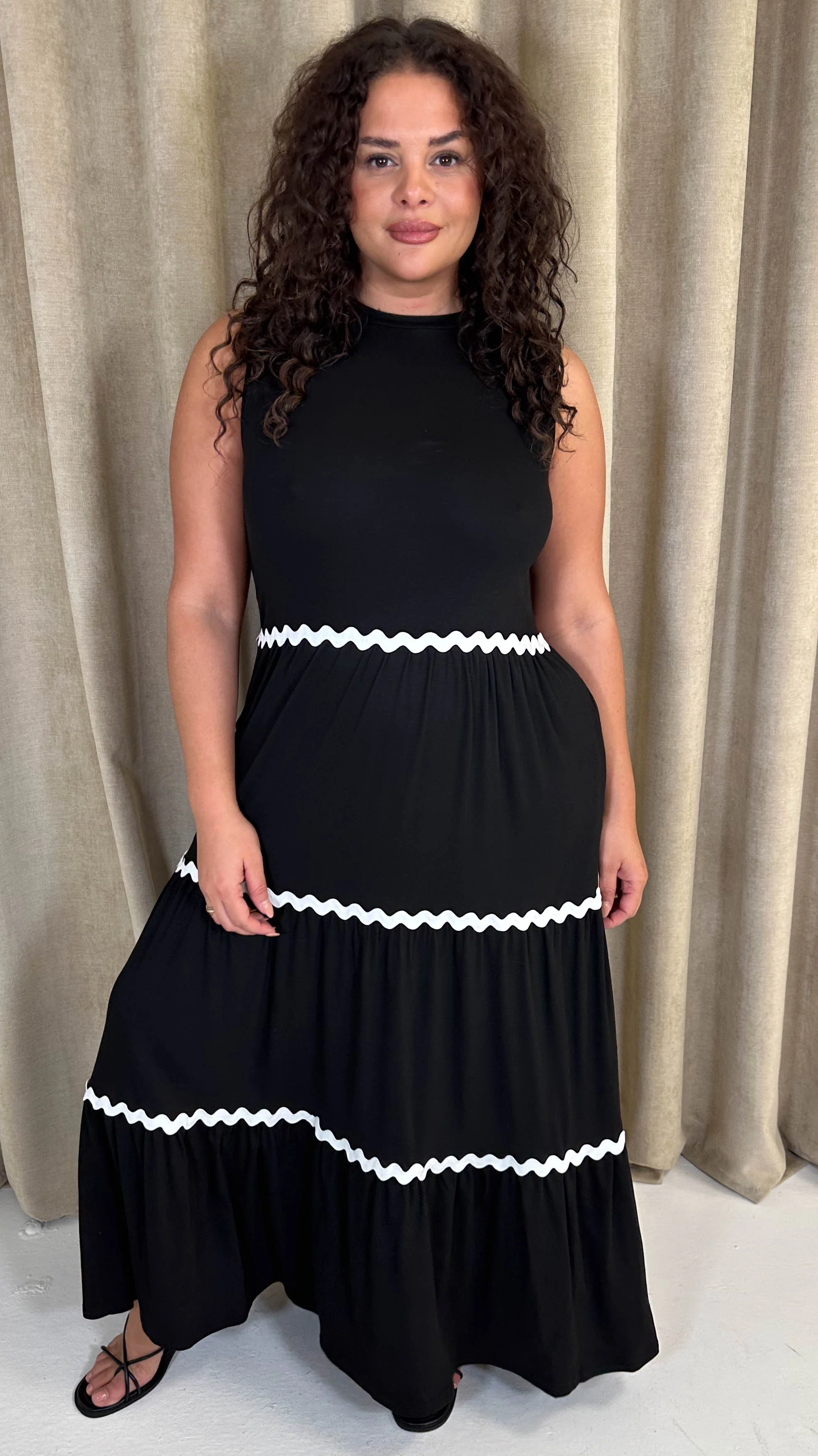 CurveWow Wave Trim Tiered Maxi Dress Black - Image 7