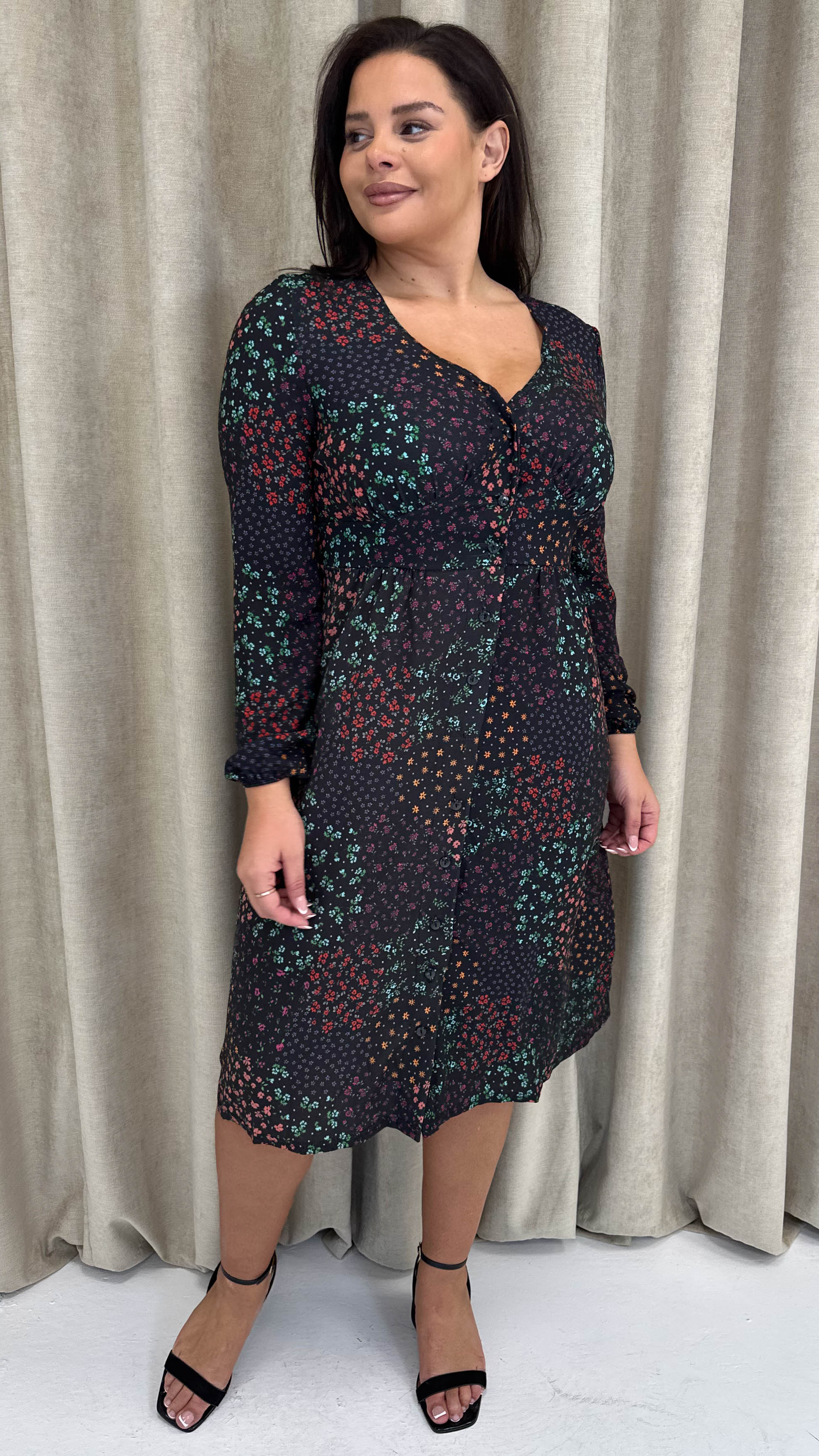 CurveWow Woven Button Front Dress Patchwork Floral - Image 7