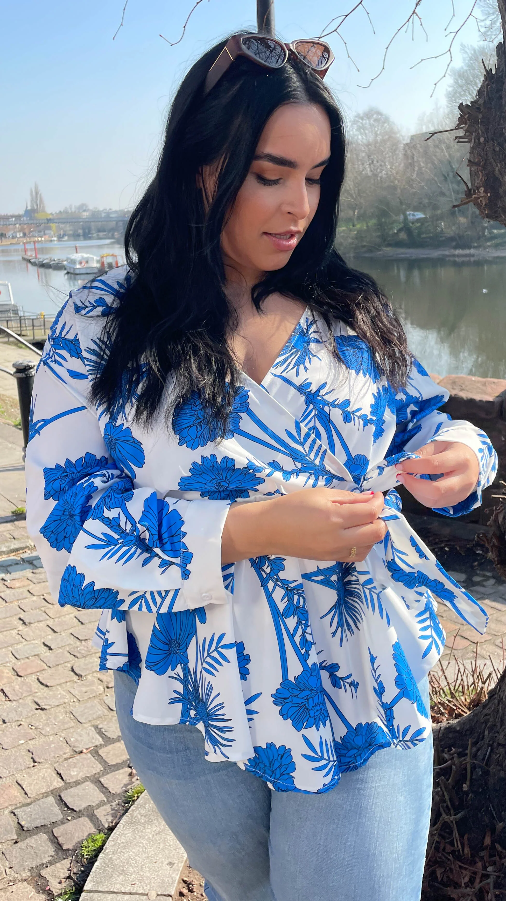 CurveWow Wrap Blouse Blue Floral - Image 6