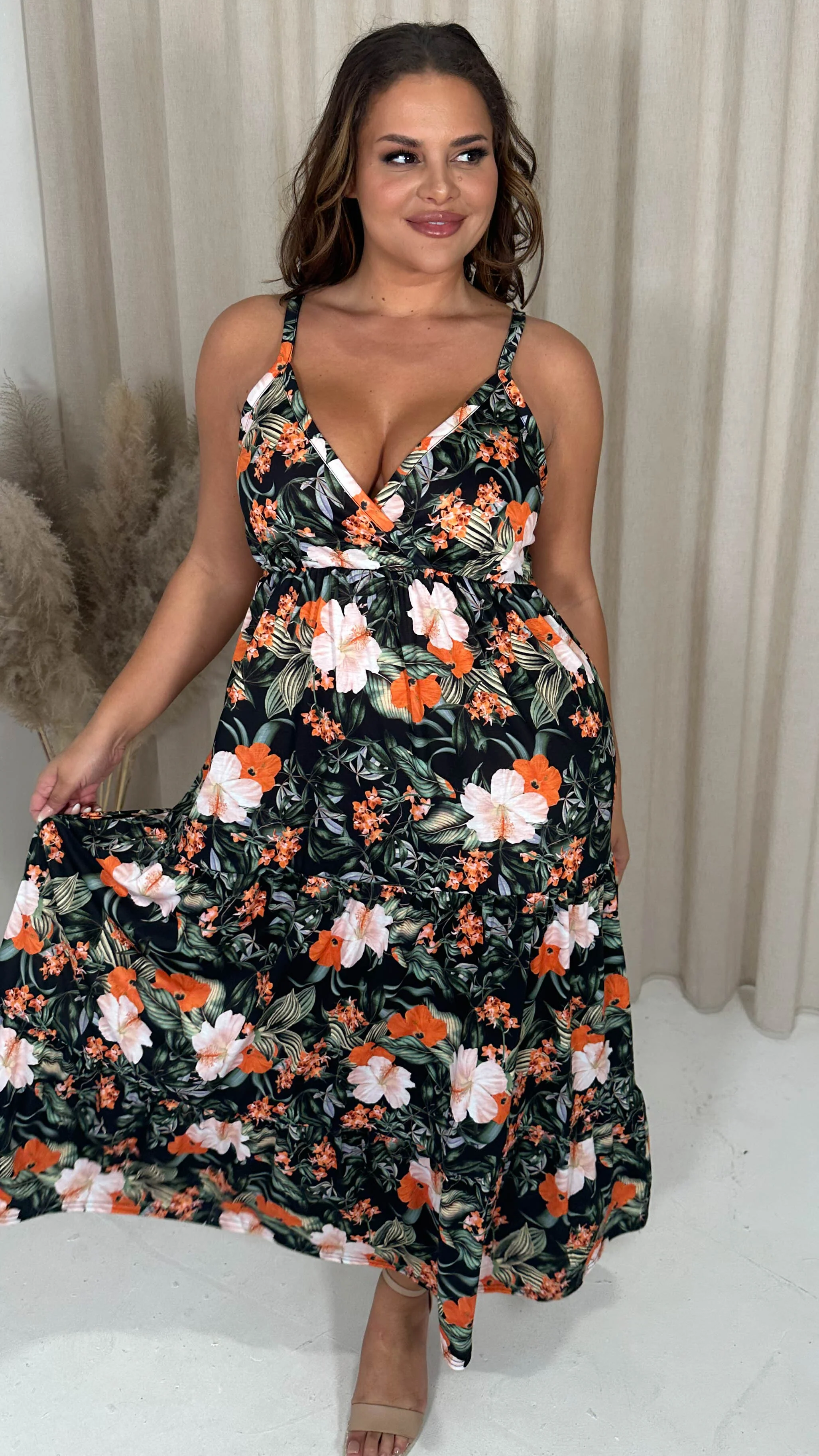 CurveWow Wrap Bust Maxi Black Tropical - Image 5