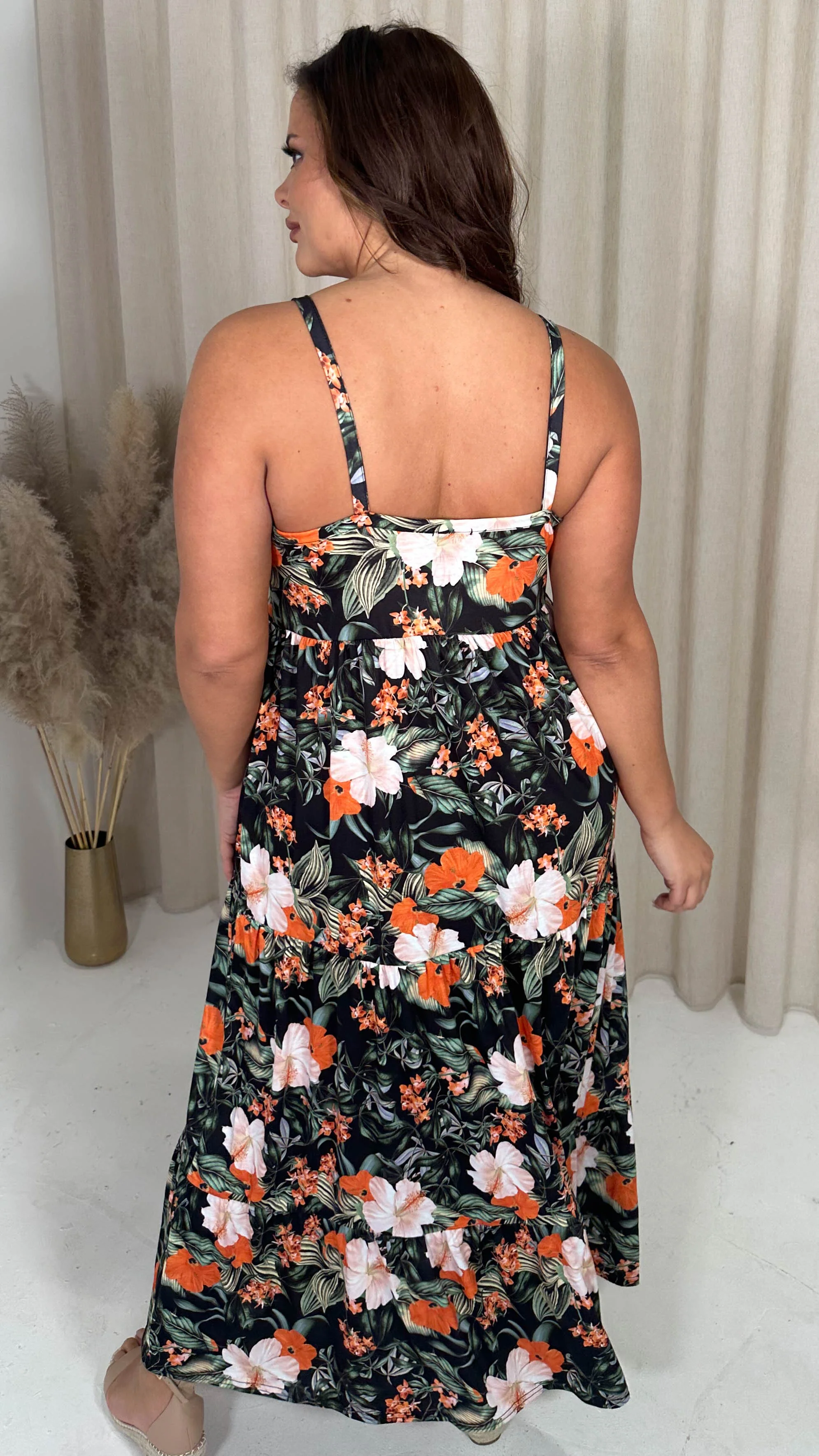 CurveWow Wrap Bust Maxi Black Tropical - Image 8