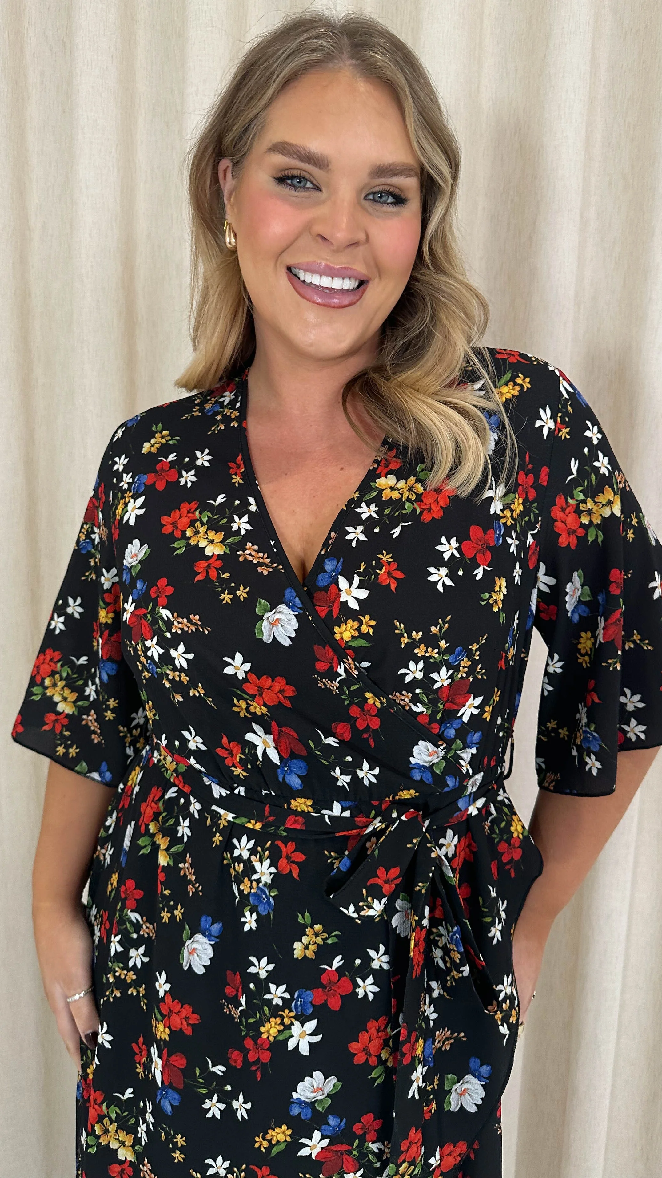 CurveWow Wrap Midi Dress Black Floral - Image 2