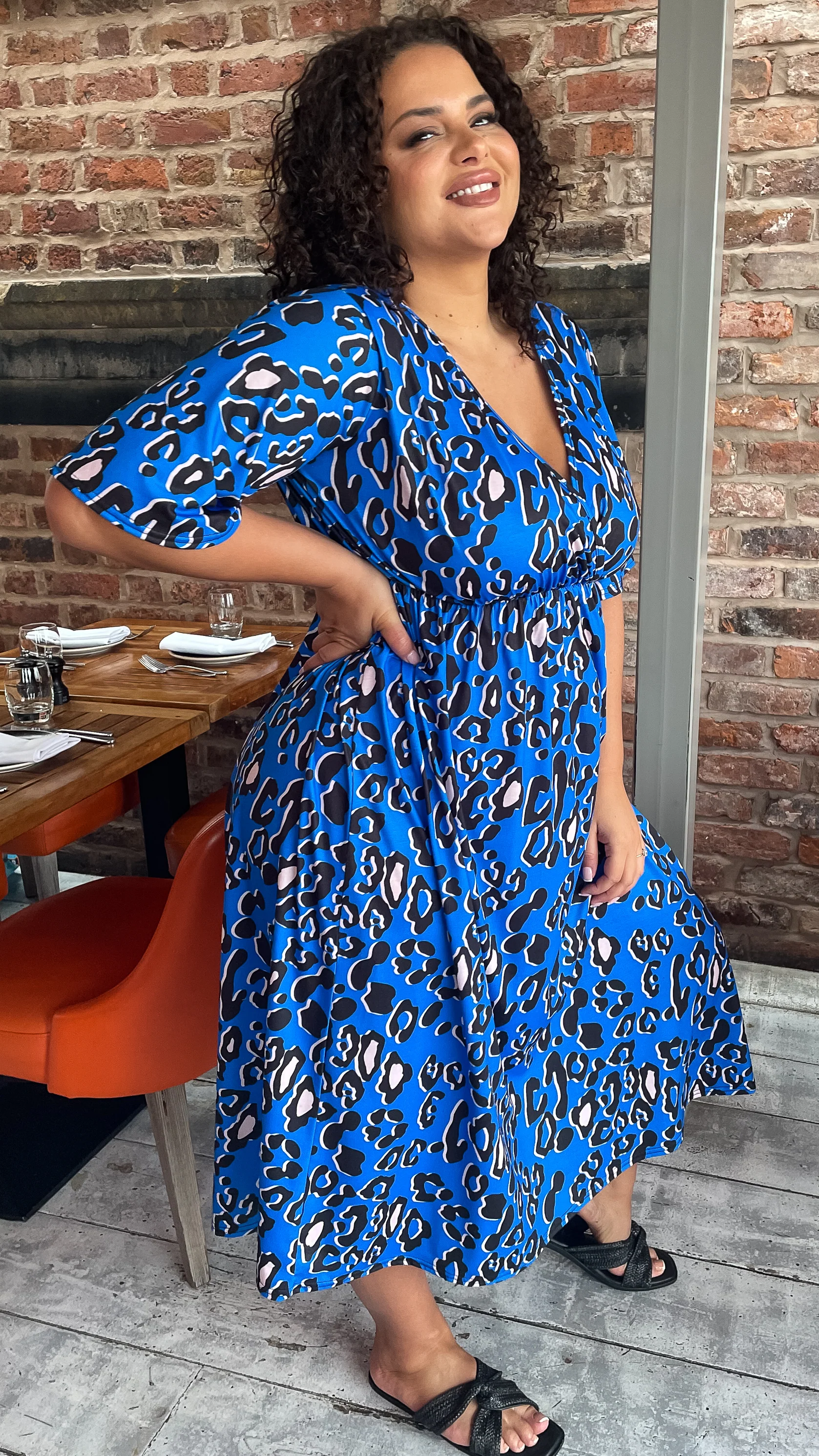 CurveWow Wrap Midi Dress Blue Leopard - Image 5