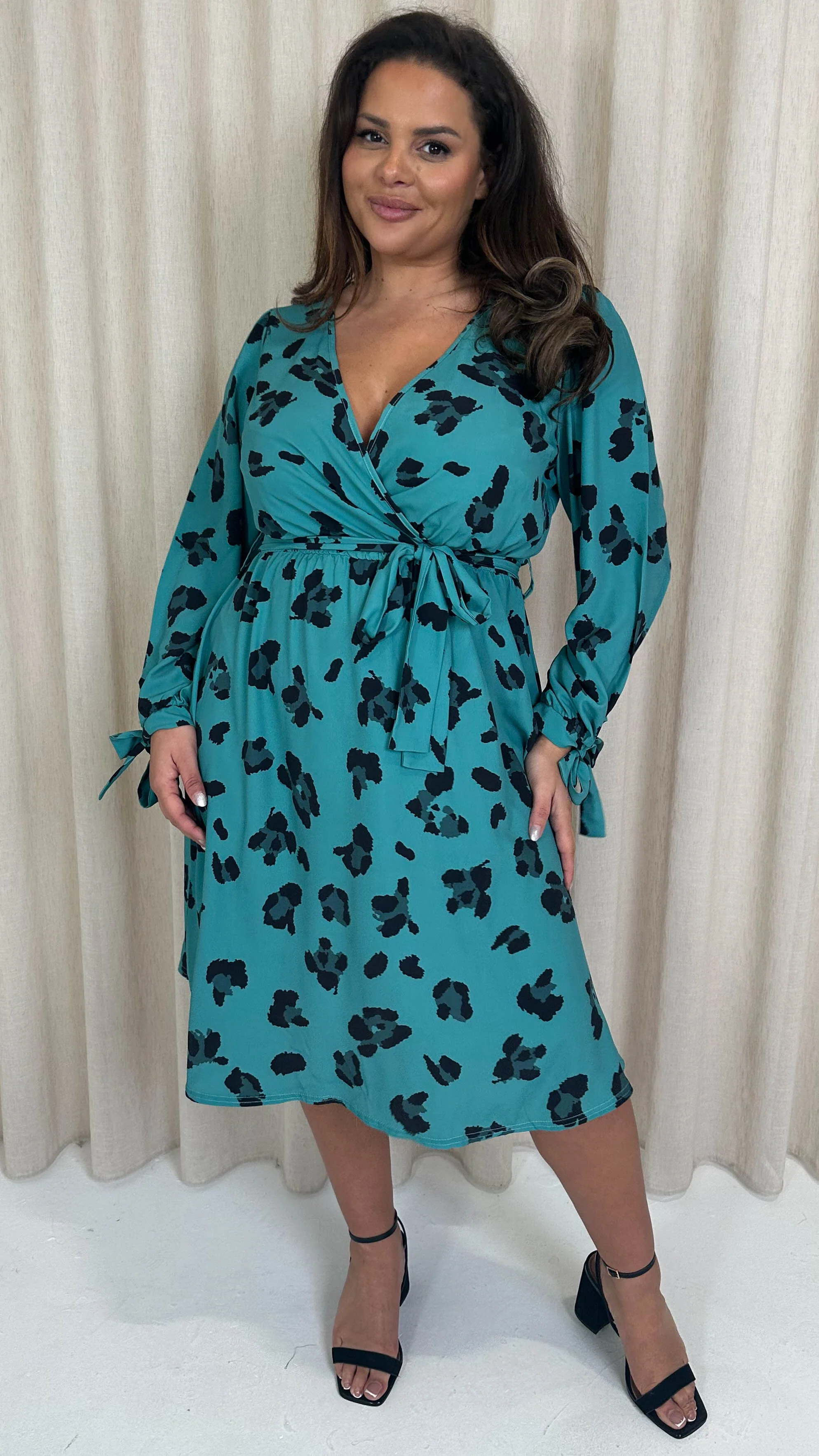 CurveWow Wrap Midi Dress Green Leopard - Image 7