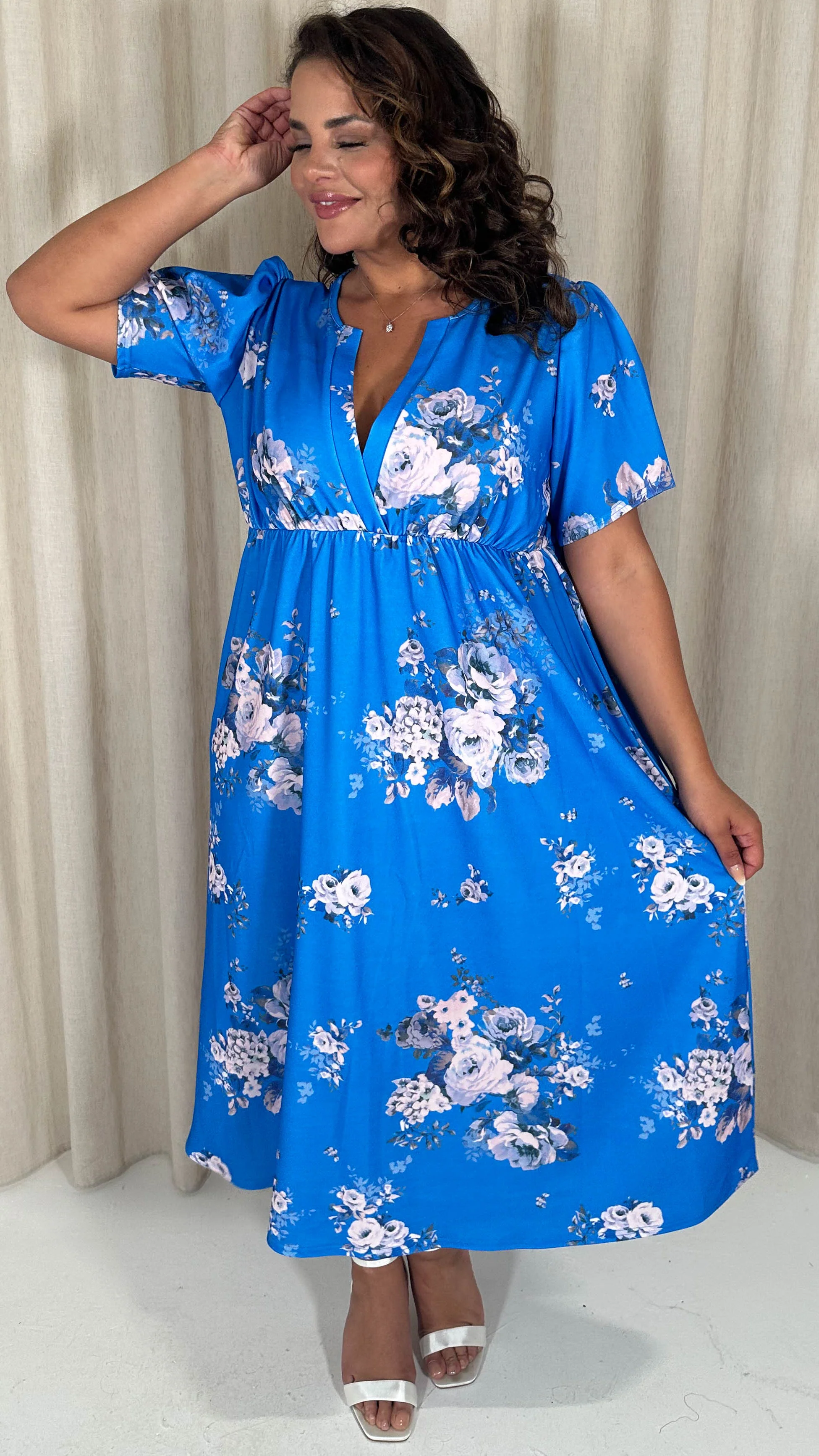 CurveWow Wrap Notch Neck Midi Dress Blue Floral - Image 4