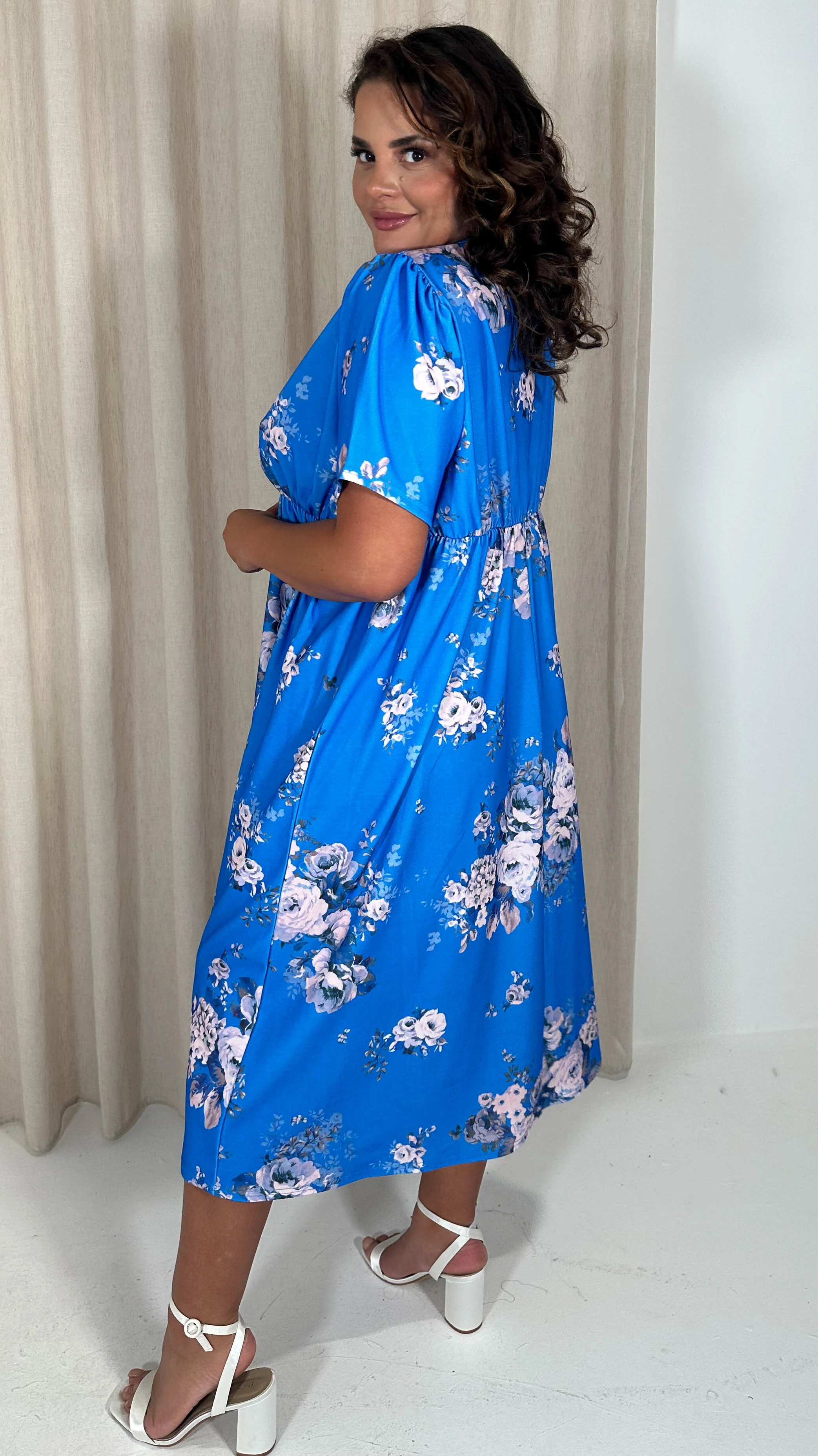 CurveWow Wrap Notch Neck Midi Dress Blue Floral - Image 7