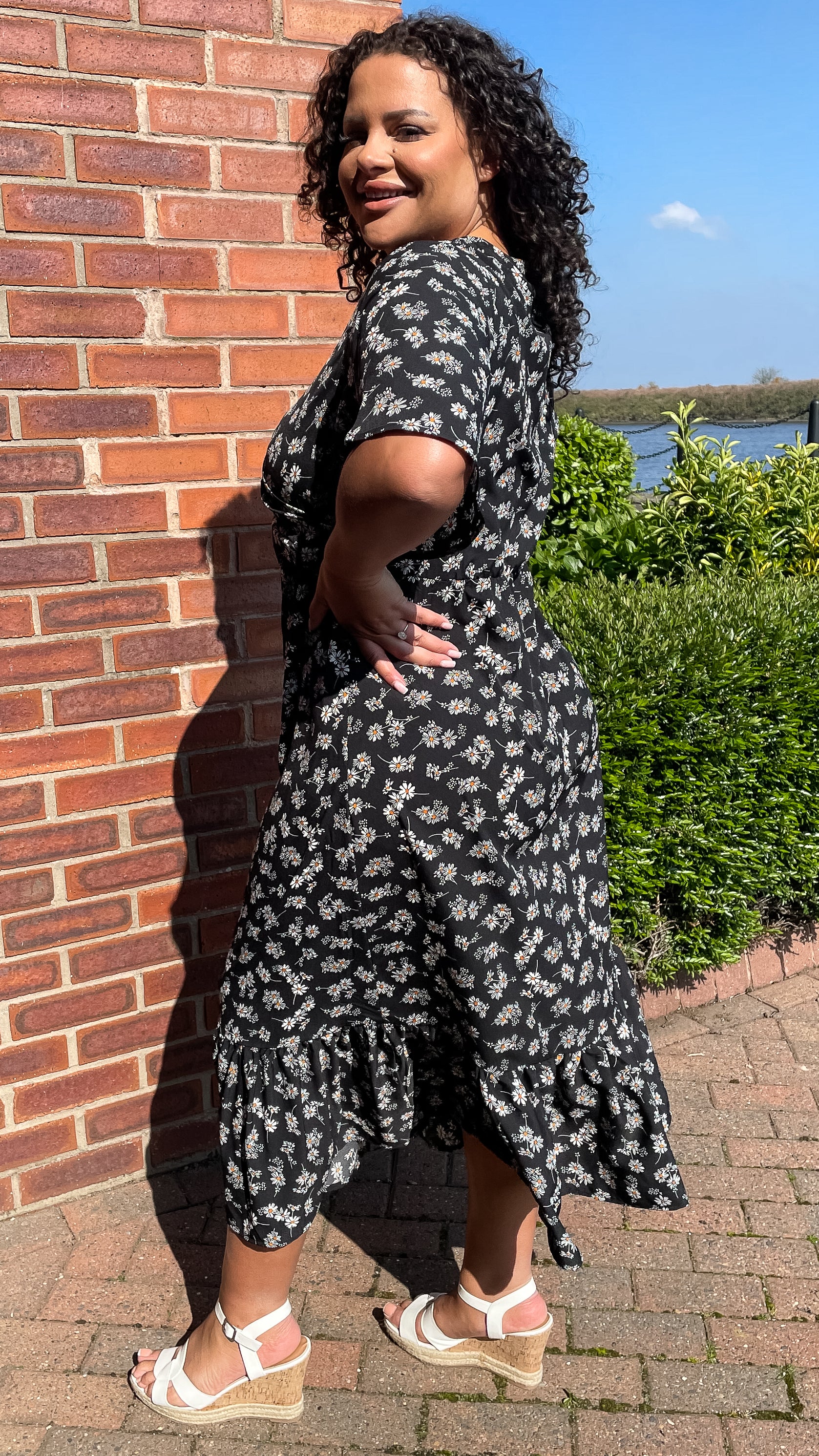 CurveWow Wrap Smock Dress Black White Floral - Image 3