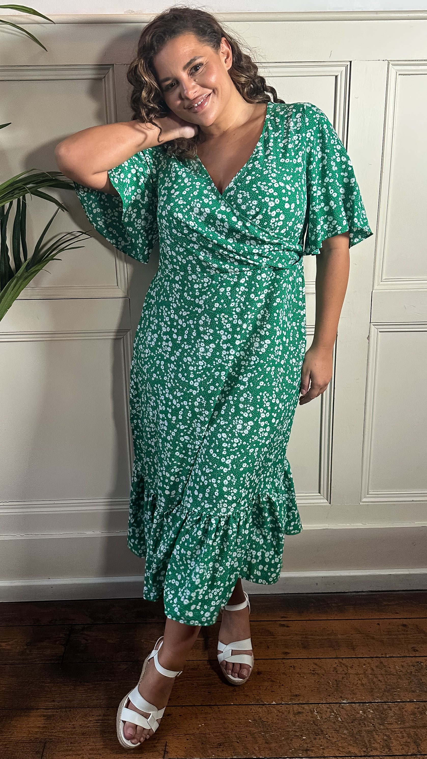 CurveWow Wrap Smock Midi Dress Green Ditsy Floral - Image 3