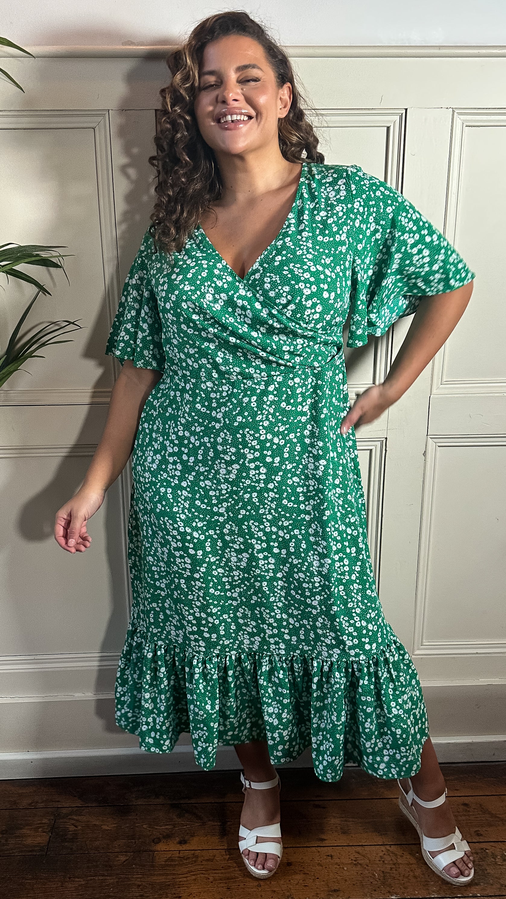CurveWow Wrap Smock Midi Dress Green Ditsy Floral - Image 4