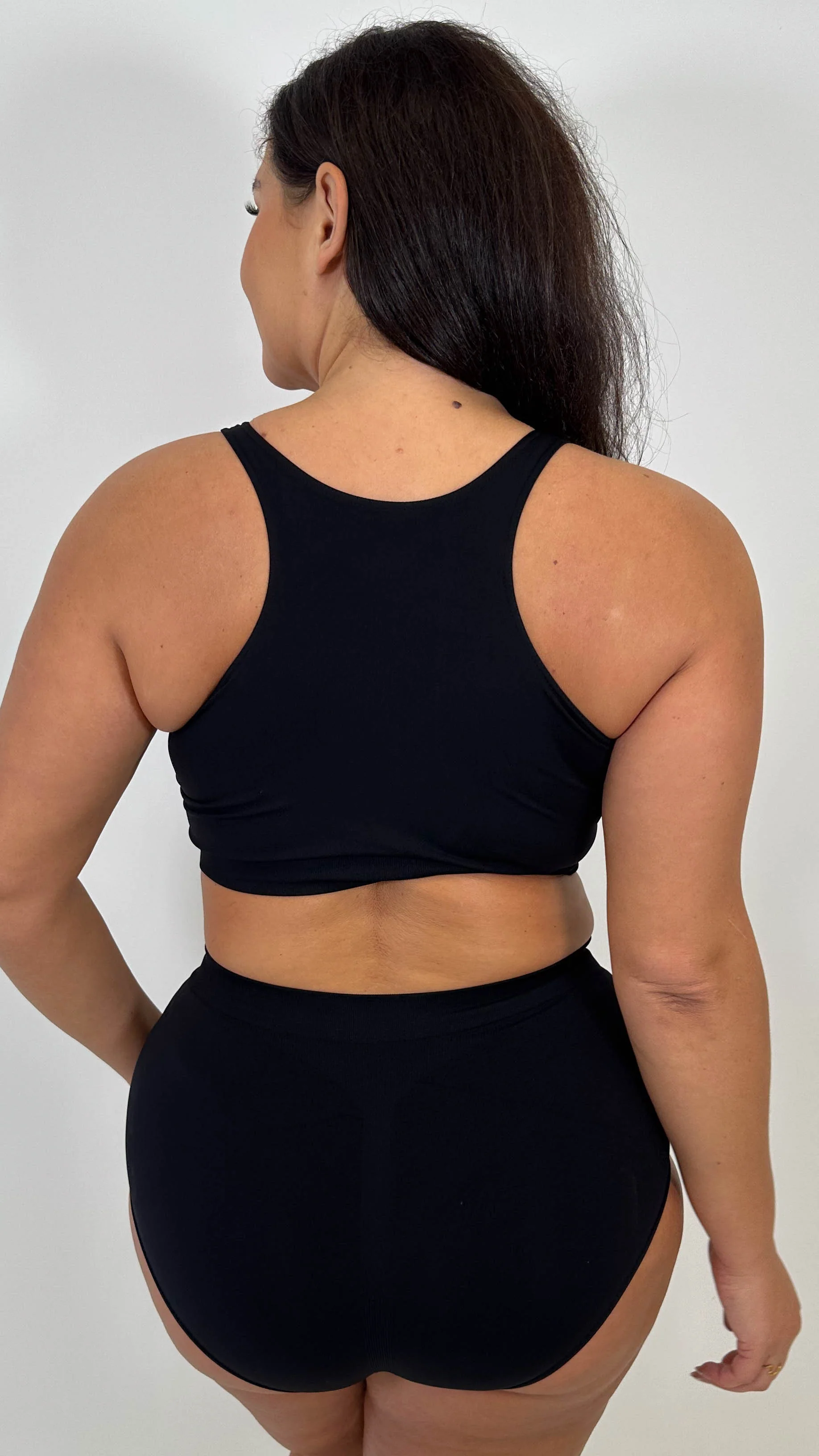 Curvy Seam Free Comfort Bra Black - Image 8