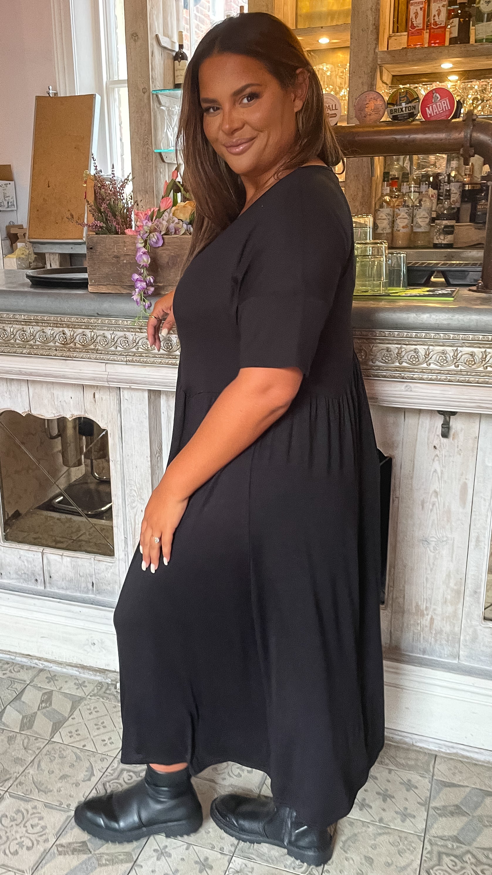 CurveWow Drop Shoulder Shaped Waist Midi Dress Black - Image 5