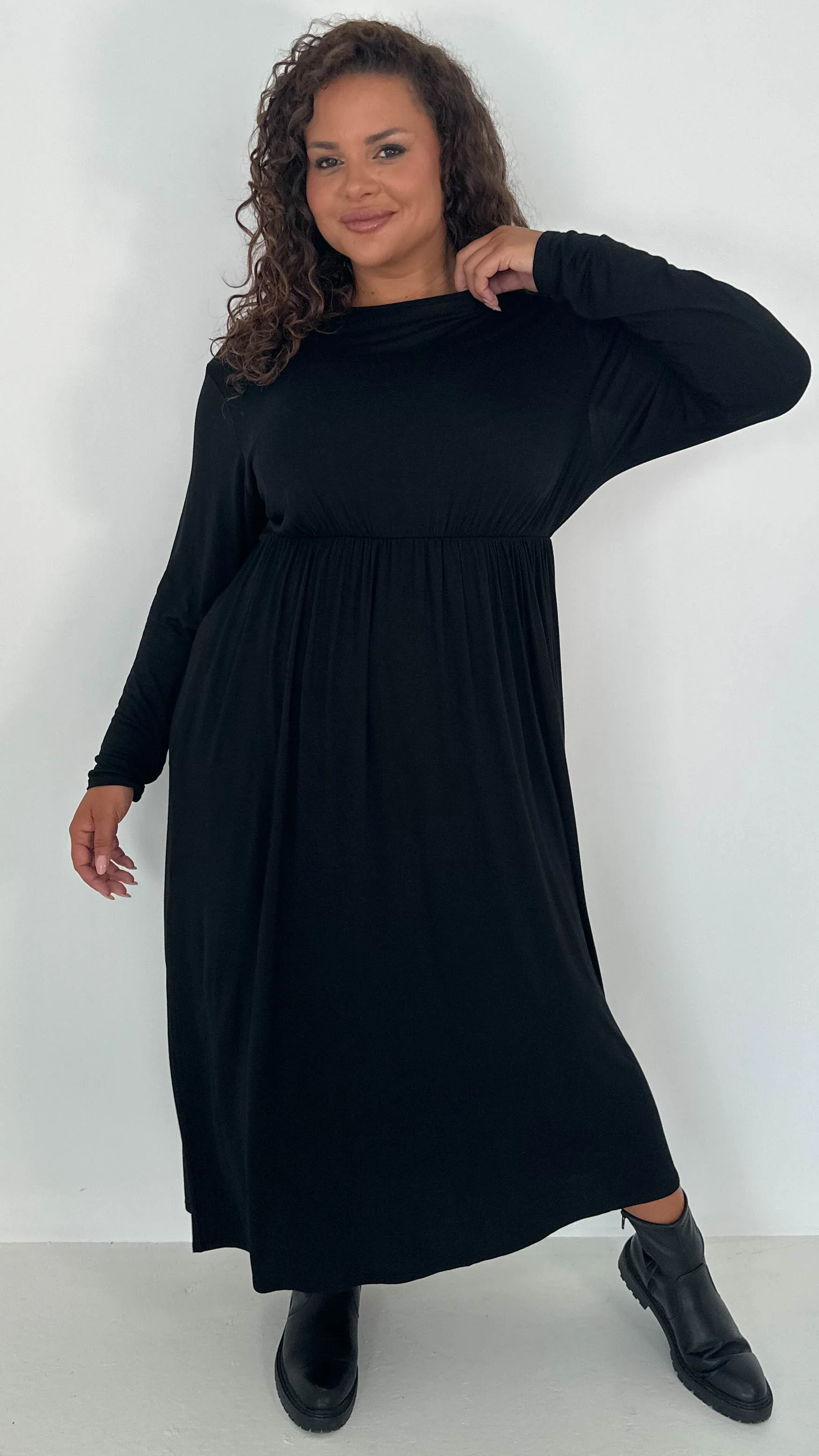 CurveWow Long Sleeve Jersey Pocket Midi Dress Black - Image 7